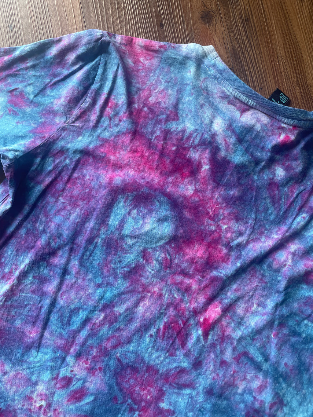 Large Women’s Anti-Gun Violence Handmade Galaxy Tie Dye T-Shirt | H&M Non-Violence Tie Dye Short Sleeve