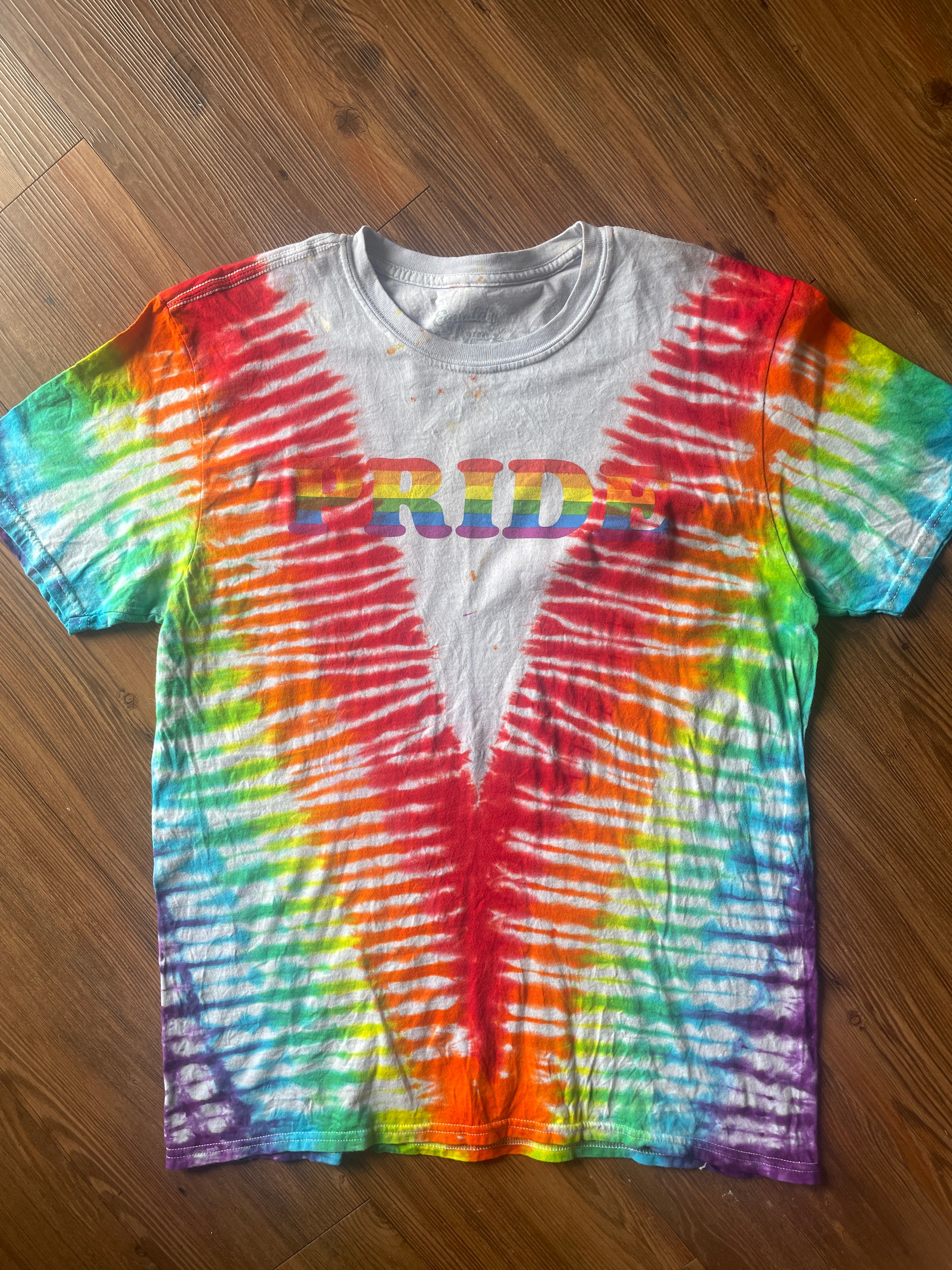 Large Men’s Rainbow PRIDE Handmade Tie Dye T-Shirt | LGBTQ+ Pride Month V-Pleated Tie Dye Short Sleeve