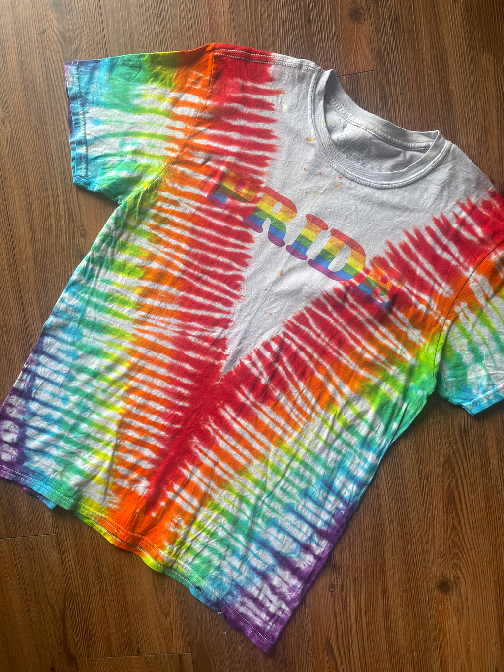 Large Men’s Rainbow PRIDE Handmade Tie Dye T-Shirt | LGBTQ+ Pride Month V-Pleated Tie Dye Short Sleeve