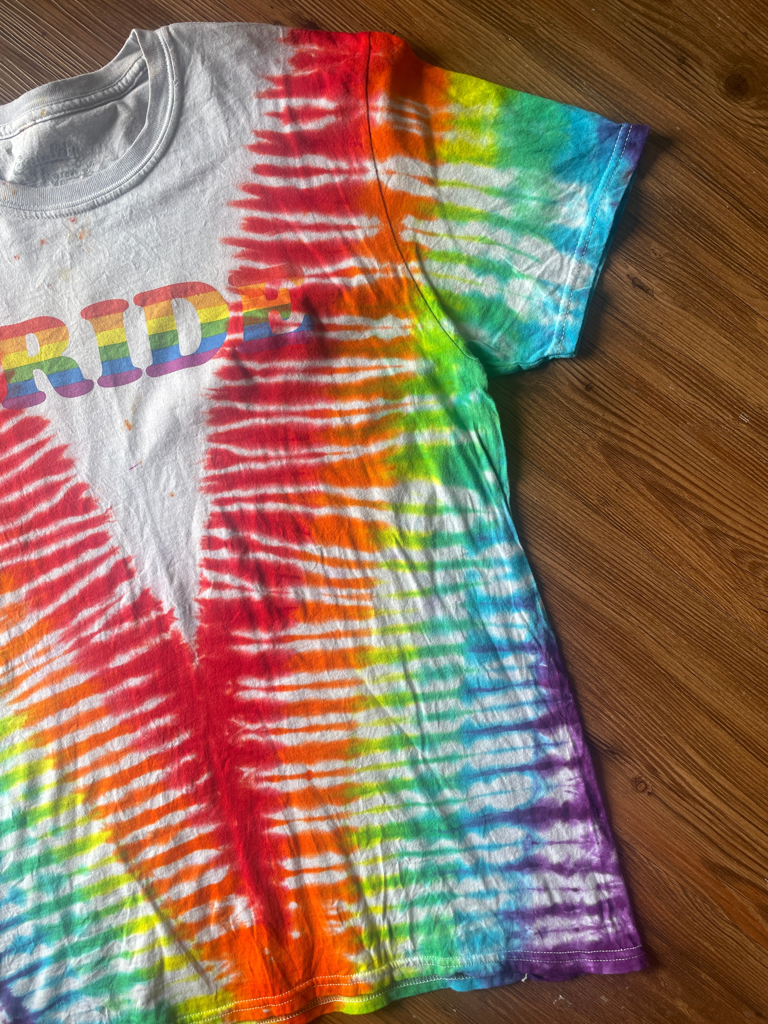 Large Men’s Rainbow PRIDE Handmade Tie Dye T-Shirt | LGBTQ+ Pride Month V-Pleated Tie Dye Short Sleeve
