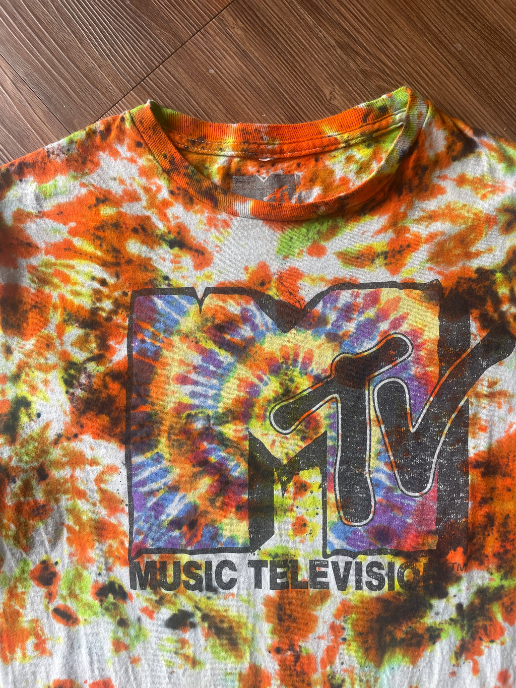 Medium Men’s MTV Retro Vibes Handmade Tie Dye T-Shirt | Music Television 90s Orange and Green Tie Dye Short Sleeve