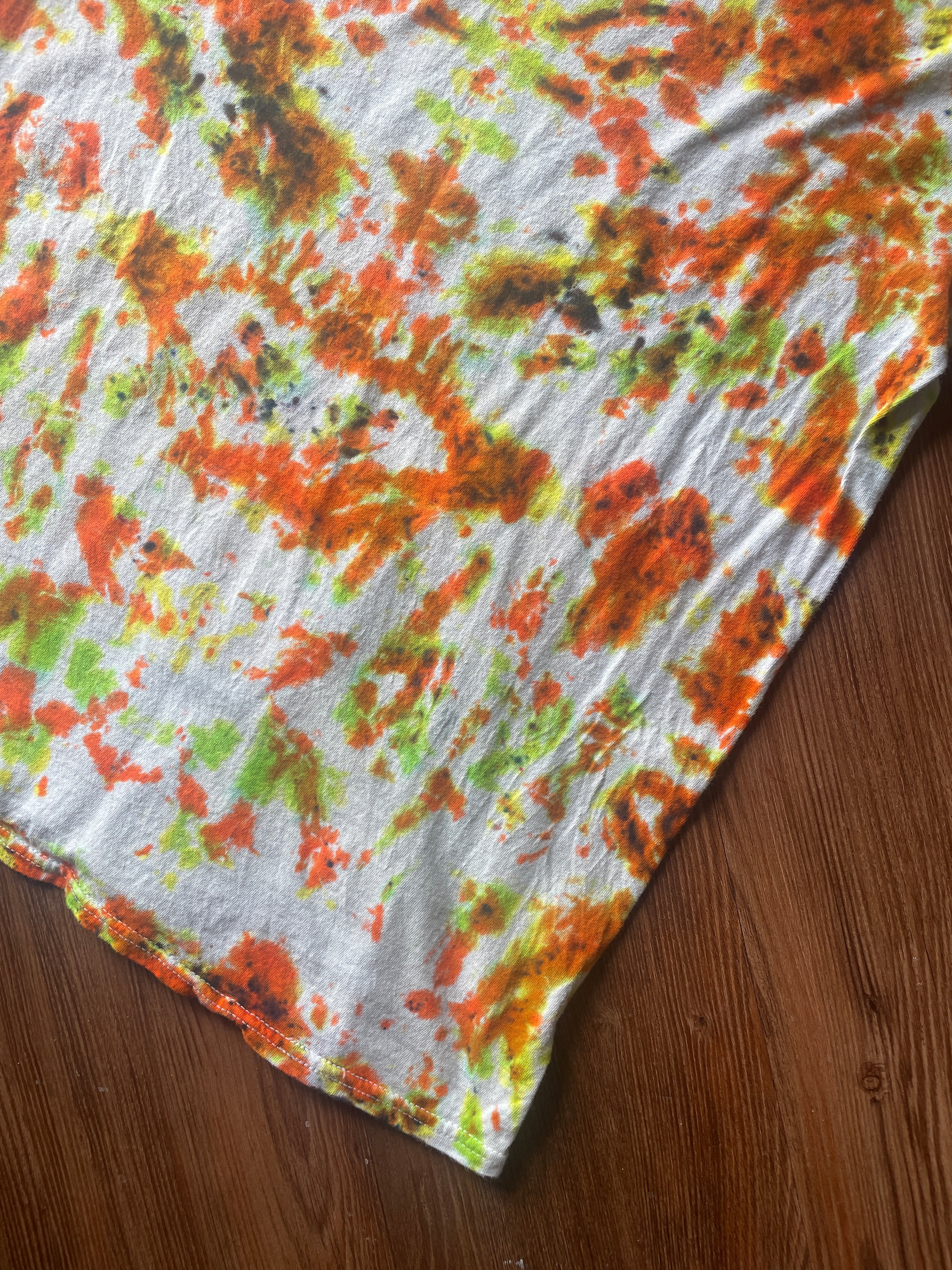 Medium Men’s MTV Retro Vibes Handmade Tie Dye T-Shirt | Music Television 90s Orange and Green Tie Dye Short Sleeve