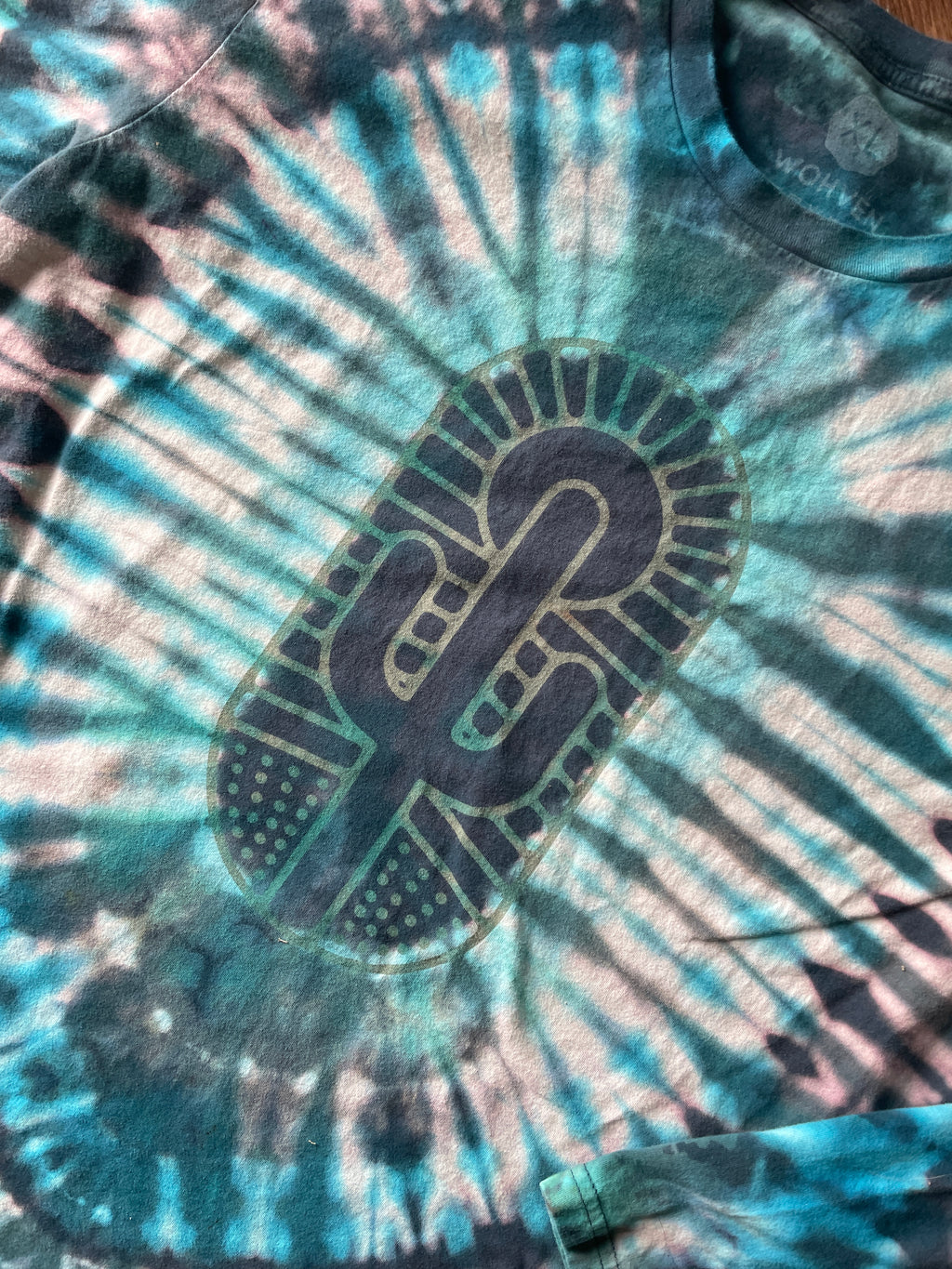 XL Men’s Cactus Sunburst Handmade Tie Dye T-Shirt | Blue and Green Long Sleeve Wohven Tee
