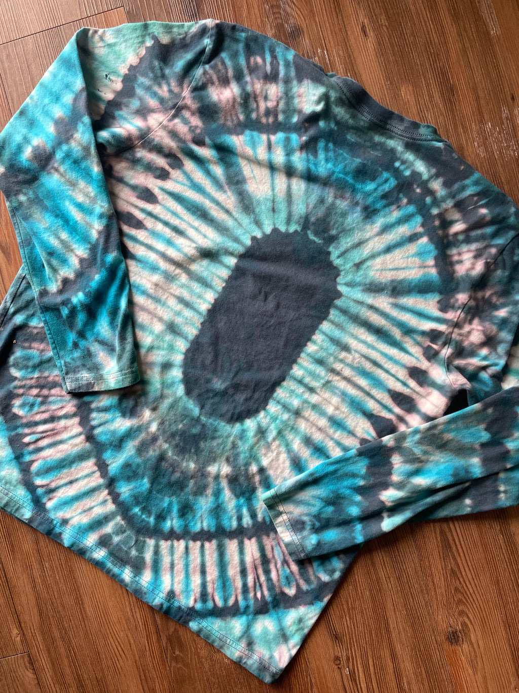 XL Men’s Cactus Sunburst Handmade Tie Dye T-Shirt | Blue and Green Long Sleeve Wohven Tee