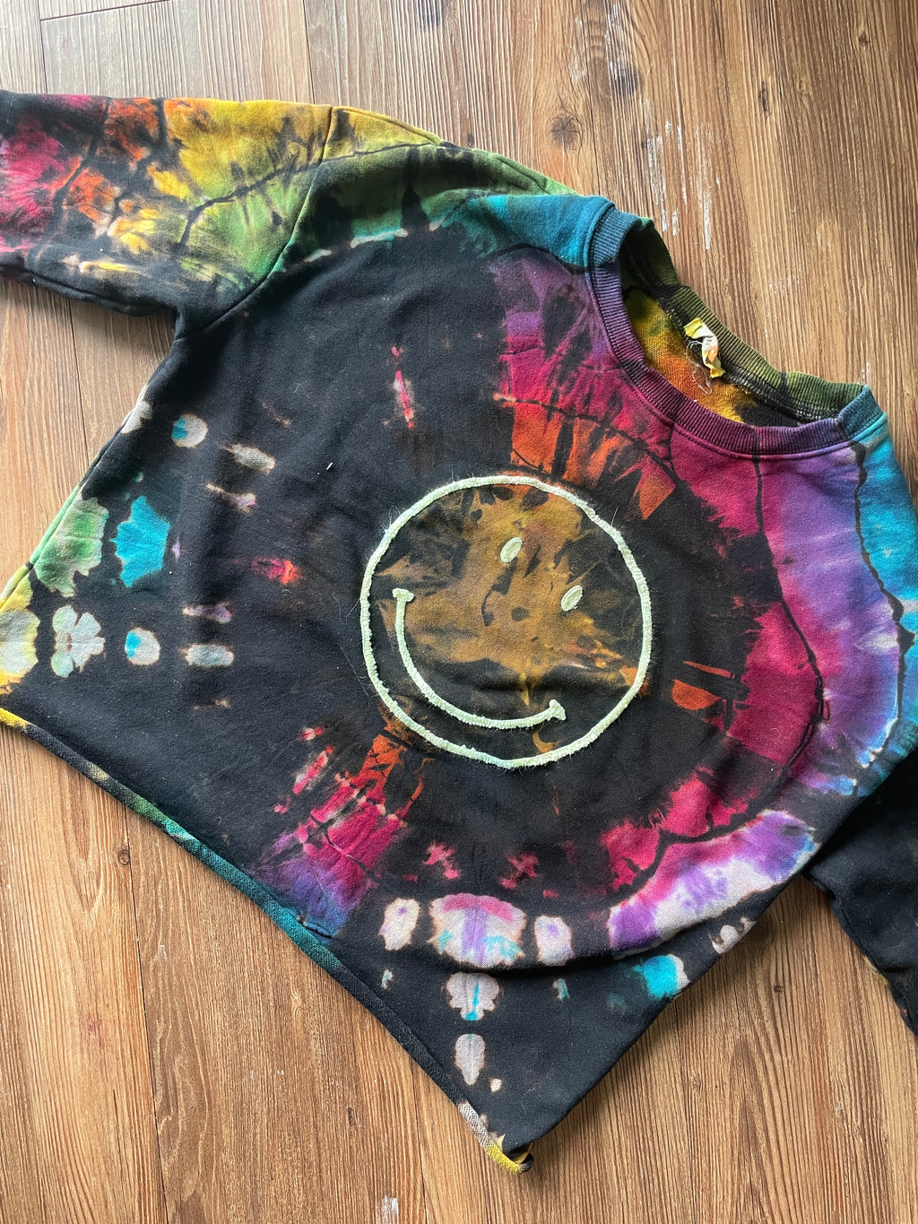 SMALL Women’s Happy Face Handmade Geode Tie Dye Sweatshirt | Black and Rainbow Quarter Length Sleeve Sweatshirt