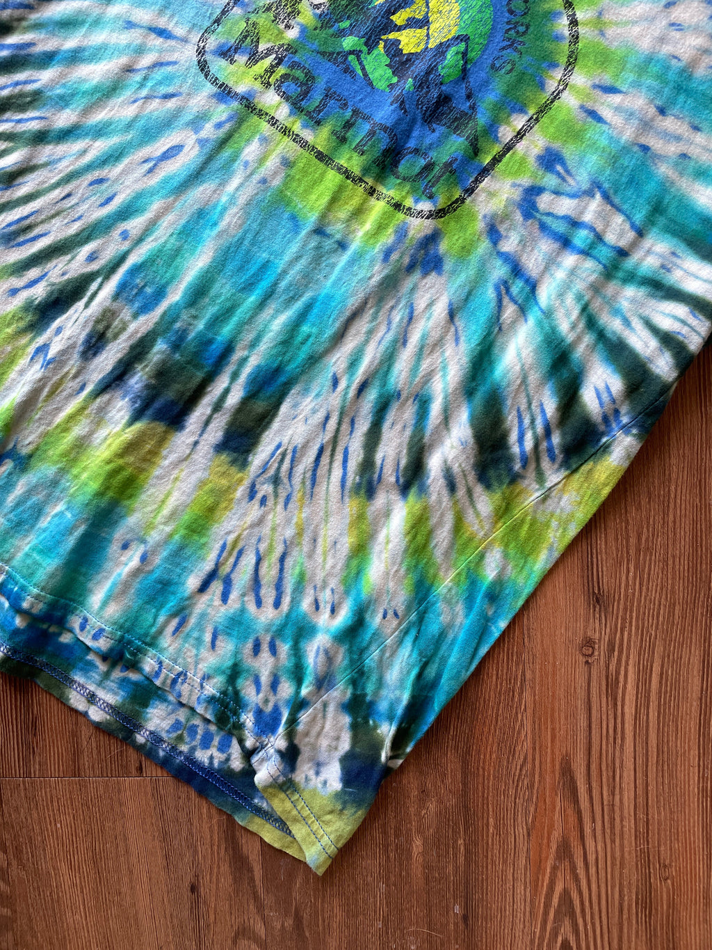 Large Men’s Marmot Mountain Works Handmade Tie Dye T-Shirt | Blue and Green Cool Pleated Bleach Dye Short Sleeve