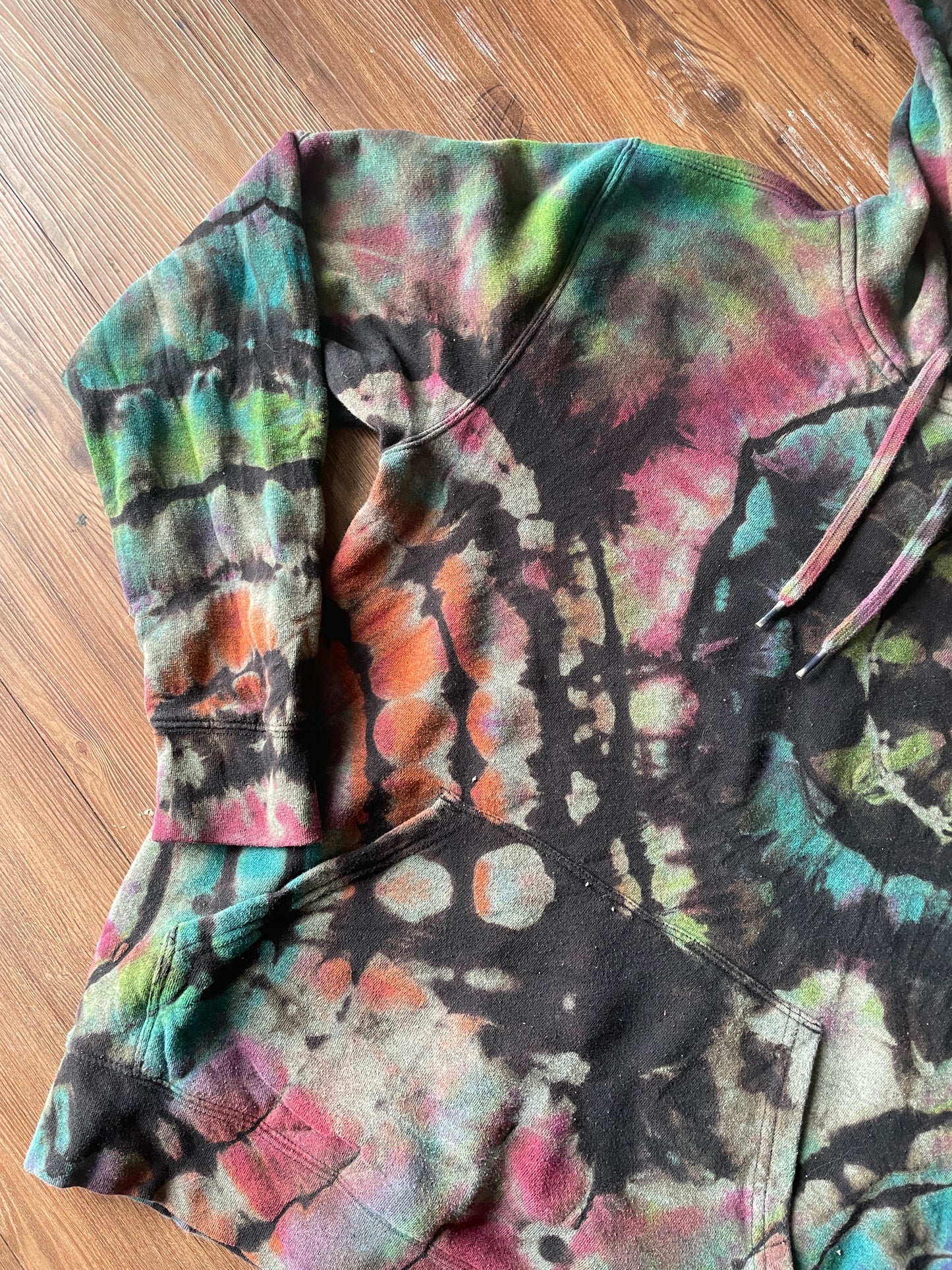 LARGE Men’s Vans Neon Skeleton Pizza Handmade Geode Tie Dye Sweatshirt | Rainbow and Black Long Sleeve Hoodie
