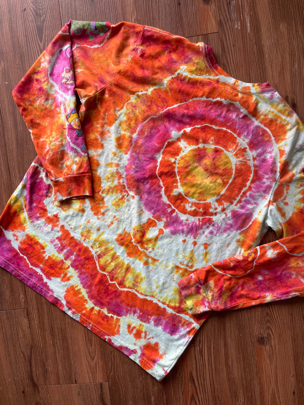 LARGE Men’s 90s Nickelodeon Characters Handmade Geode Tie Dye T-Shirt | Orange, Pink, and Yellow Long Sleeve Tee