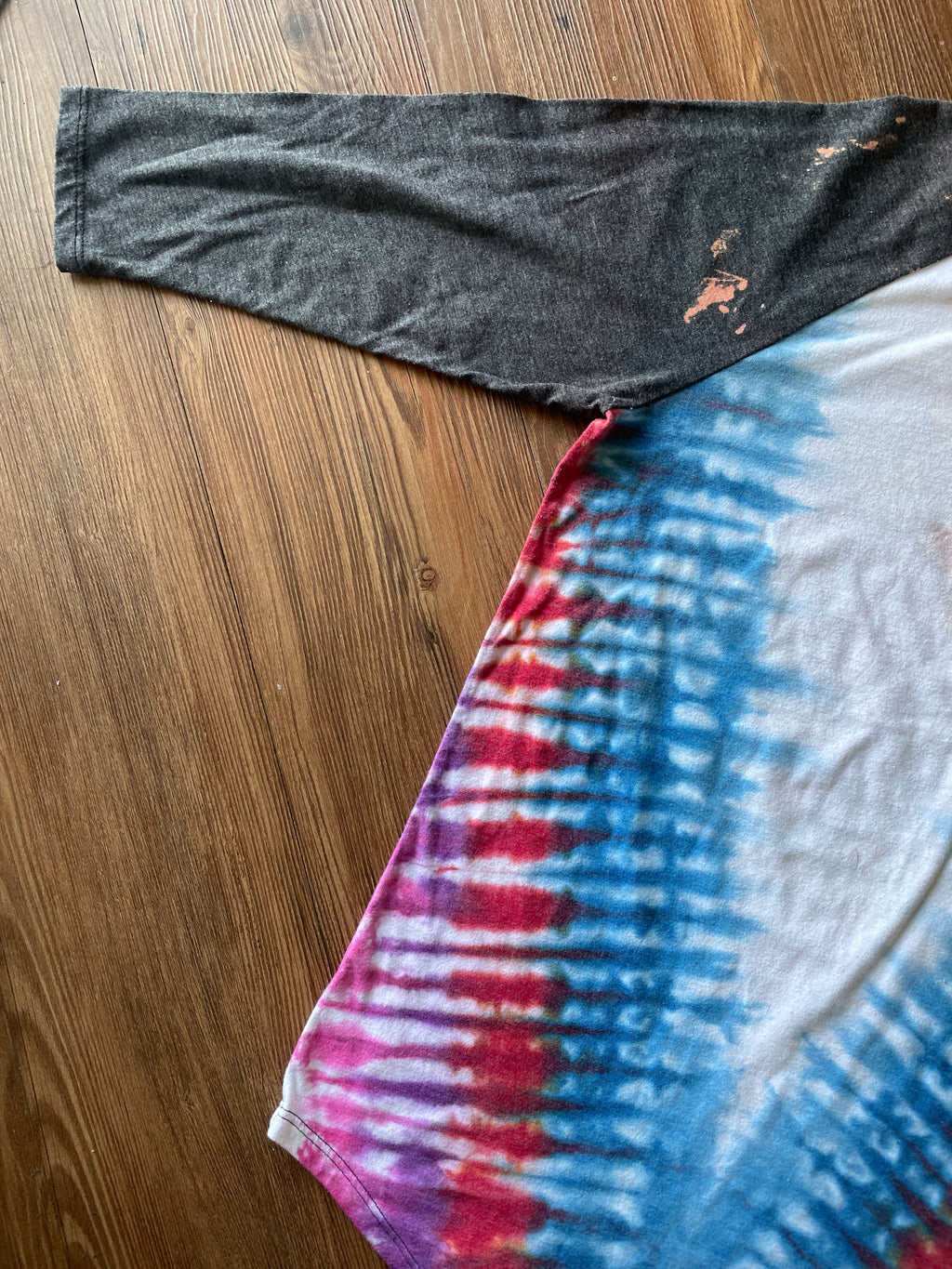 Small/Medium Women’s Star Wars The Last Jedi Handmade Tie Dye T-Shirt | Lucas Films Blue and Red Pleated Tie Dye Baseball 3/4 Sleeve