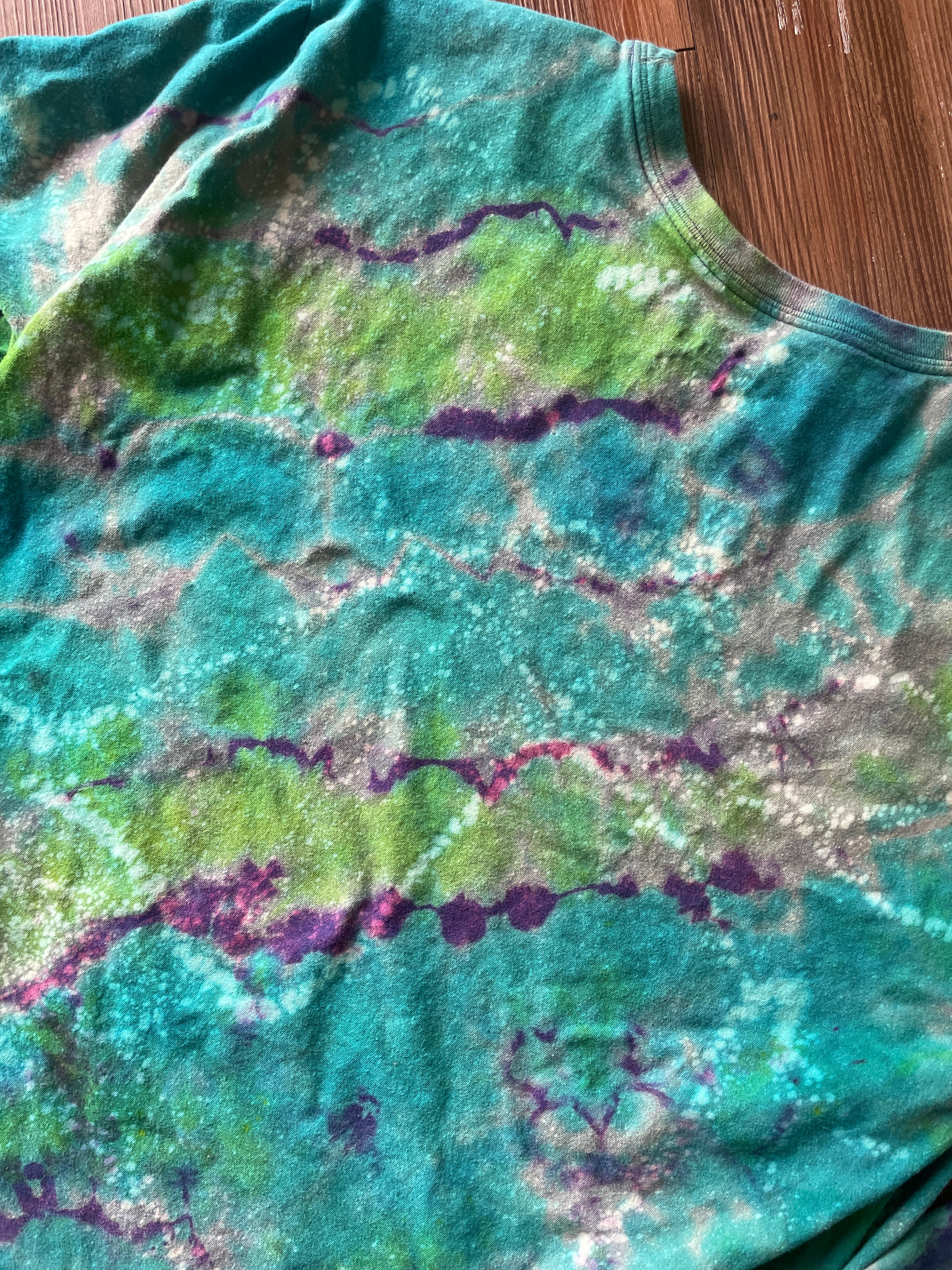 XL Men’s Nike Swoosh Handmade Geode Tie Dye T-Shirt | Green, Teal, and Purple Long Sleeve Tee