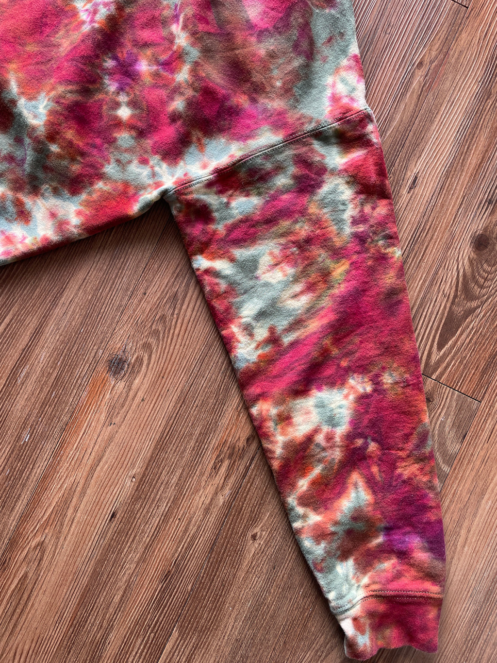 Medium Men’s The Lab Project Handmade Reverse Tie Dye Sweatshirt | Green and Red Tie Dye Long Sleeve