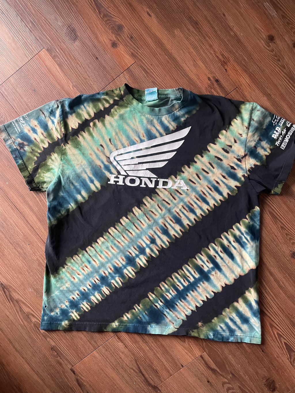 2XL Men’s Honda Racing Handmade Tie Dye T-Shirt | Black and Blue Bleach Dye Pleated Short Sleeve