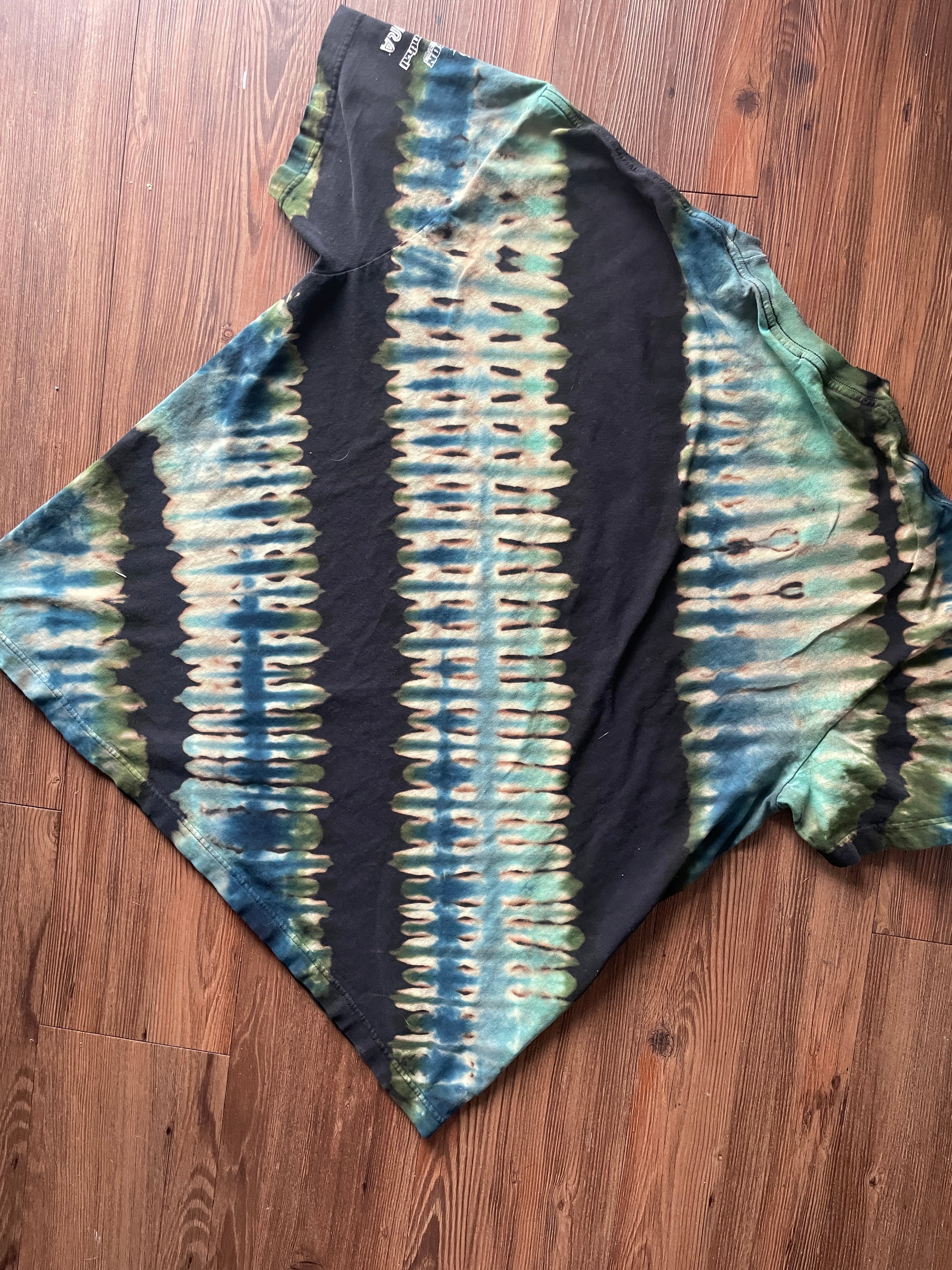 2XL Men’s Honda Racing Handmade Tie Dye T-Shirt | Black and Blue Bleach Dye Pleated Short Sleeve