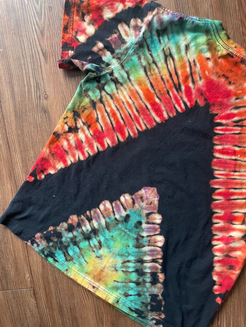 MEDIUM Unisex Pink Floyd Dark Side of the Moon Handmade Tie Dye T-Shirt | One-Of-a-Kind Black and Rainbow Short Sleeve
