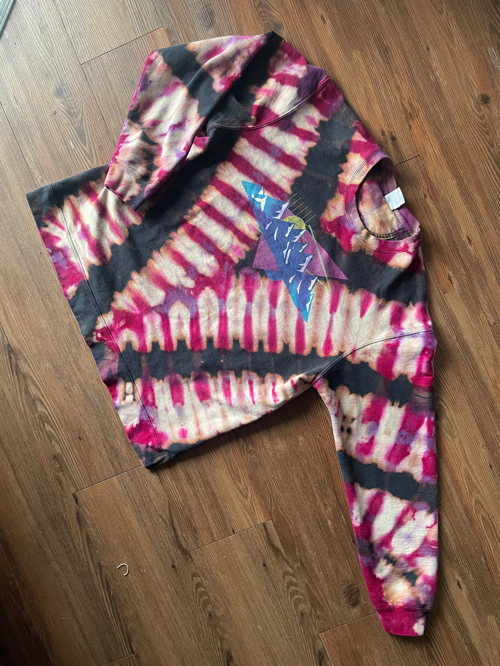 XL Men’s Retro Mountainscape Handmade Tie Dye Sweatshirt | One-Of-a-Kind Black and Pink Long Sleeve