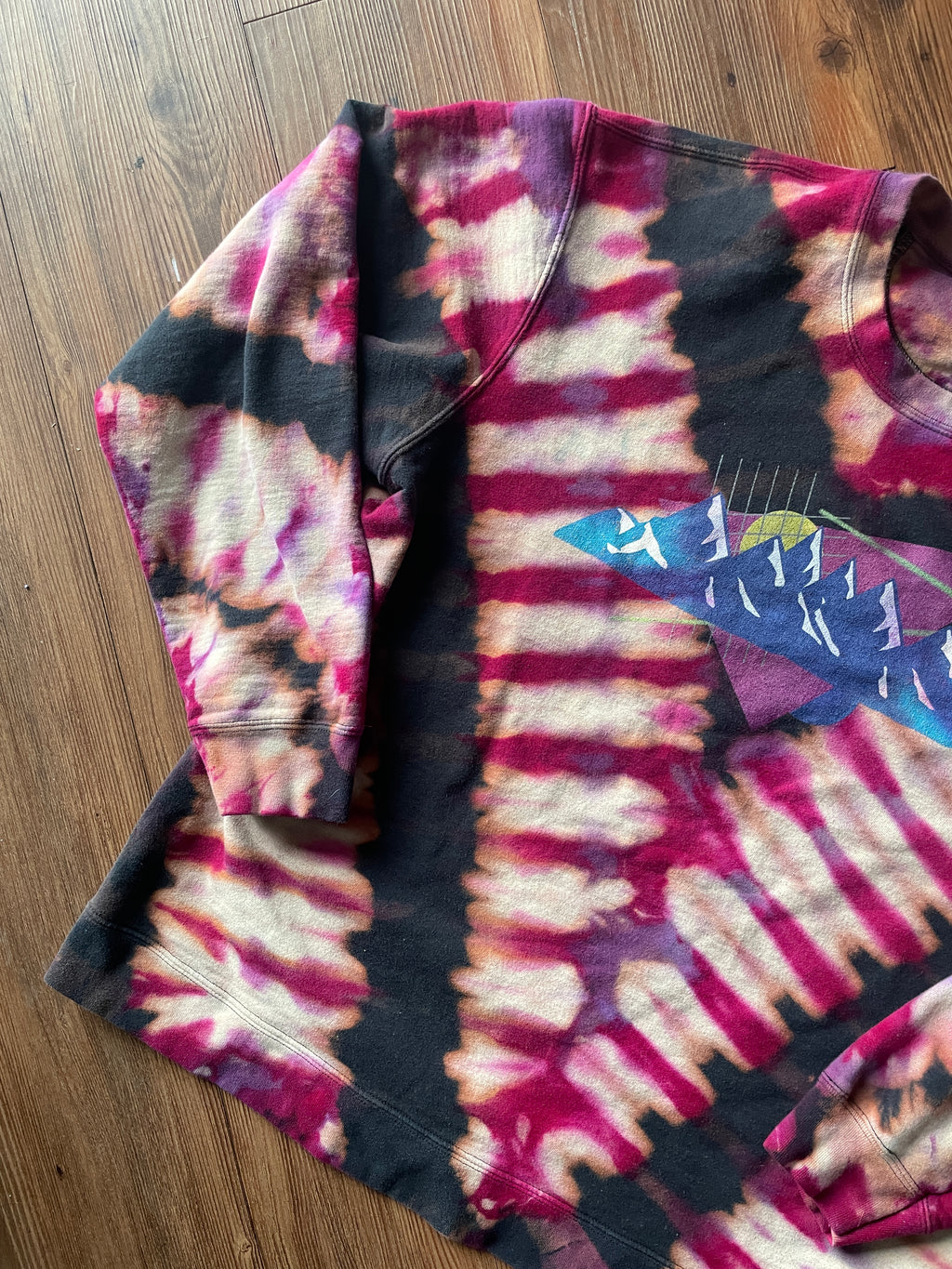 XL Men’s Retro Mountainscape Handmade Tie Dye Sweatshirt | One-Of-a-Kind Black and Pink Long Sleeve