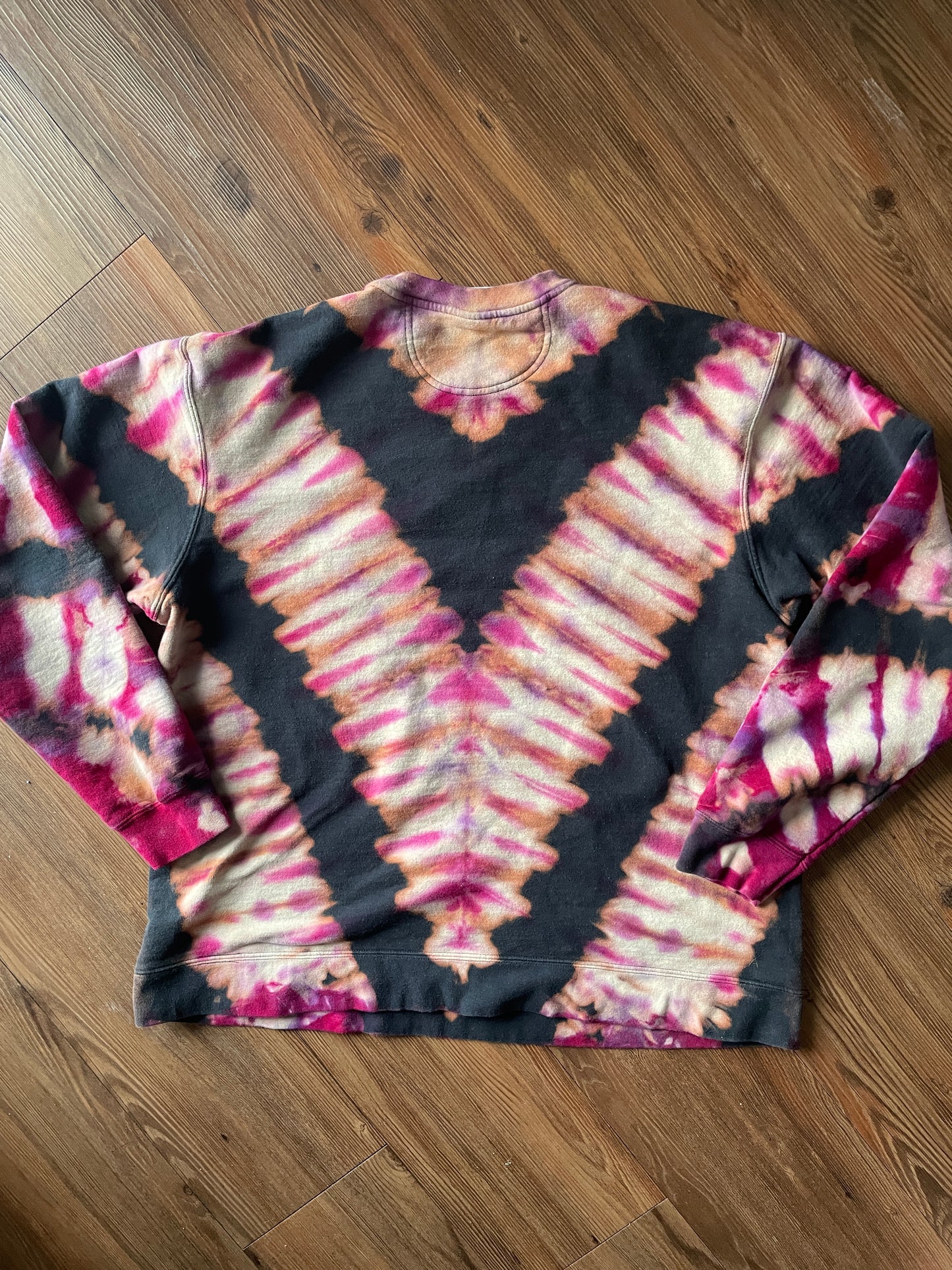 XL Men’s Retro Mountainscape Handmade Tie Dye Sweatshirt | One-Of-a-Kind Black and Pink Long Sleeve