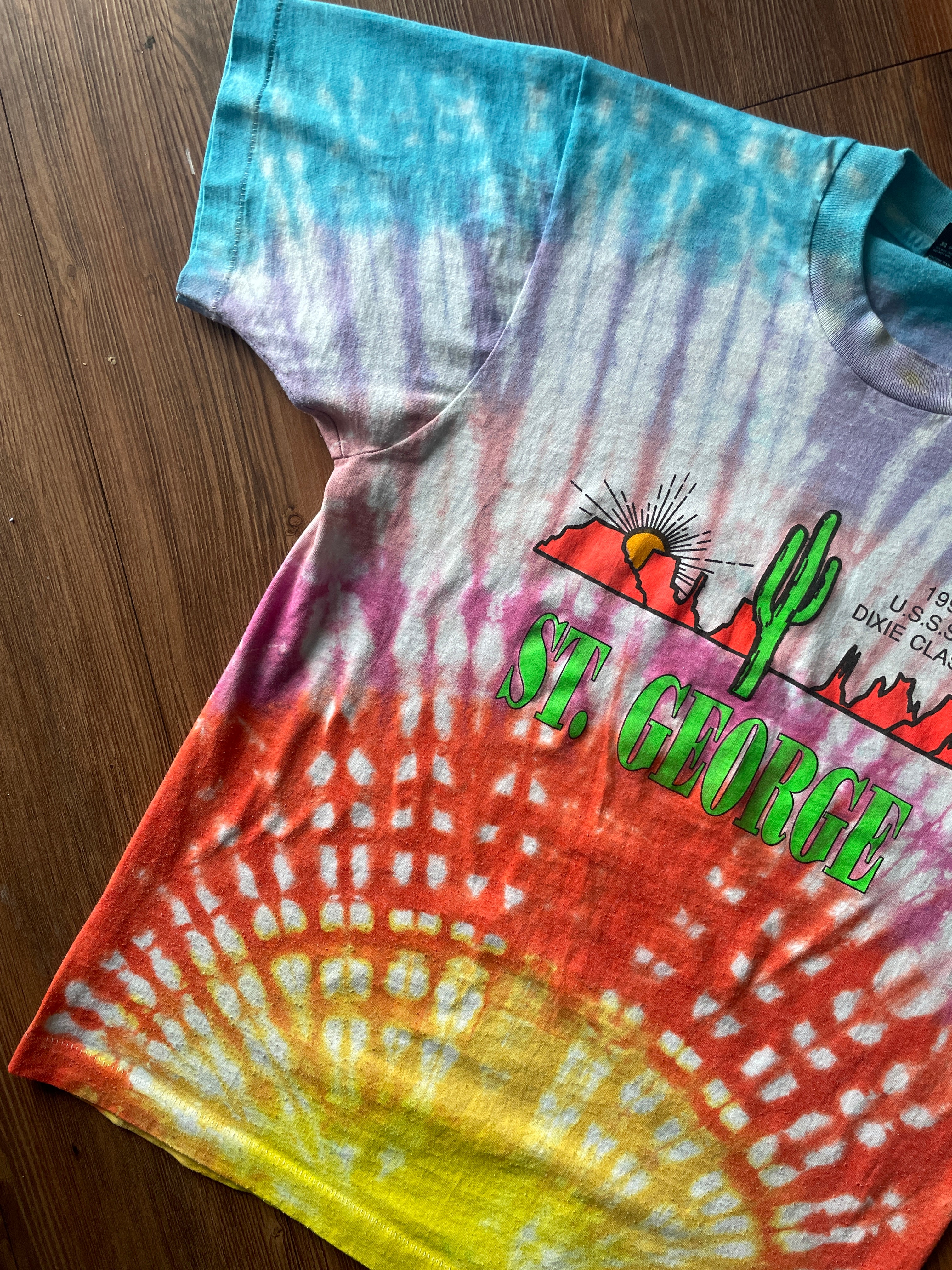 LARGE Vintage 1990 USSSA Dixie Classic Handmade Tie Dye T-Shirt | One-Of-a-Kind Sunrise Pleated Saint George, Utah Short Sleeve