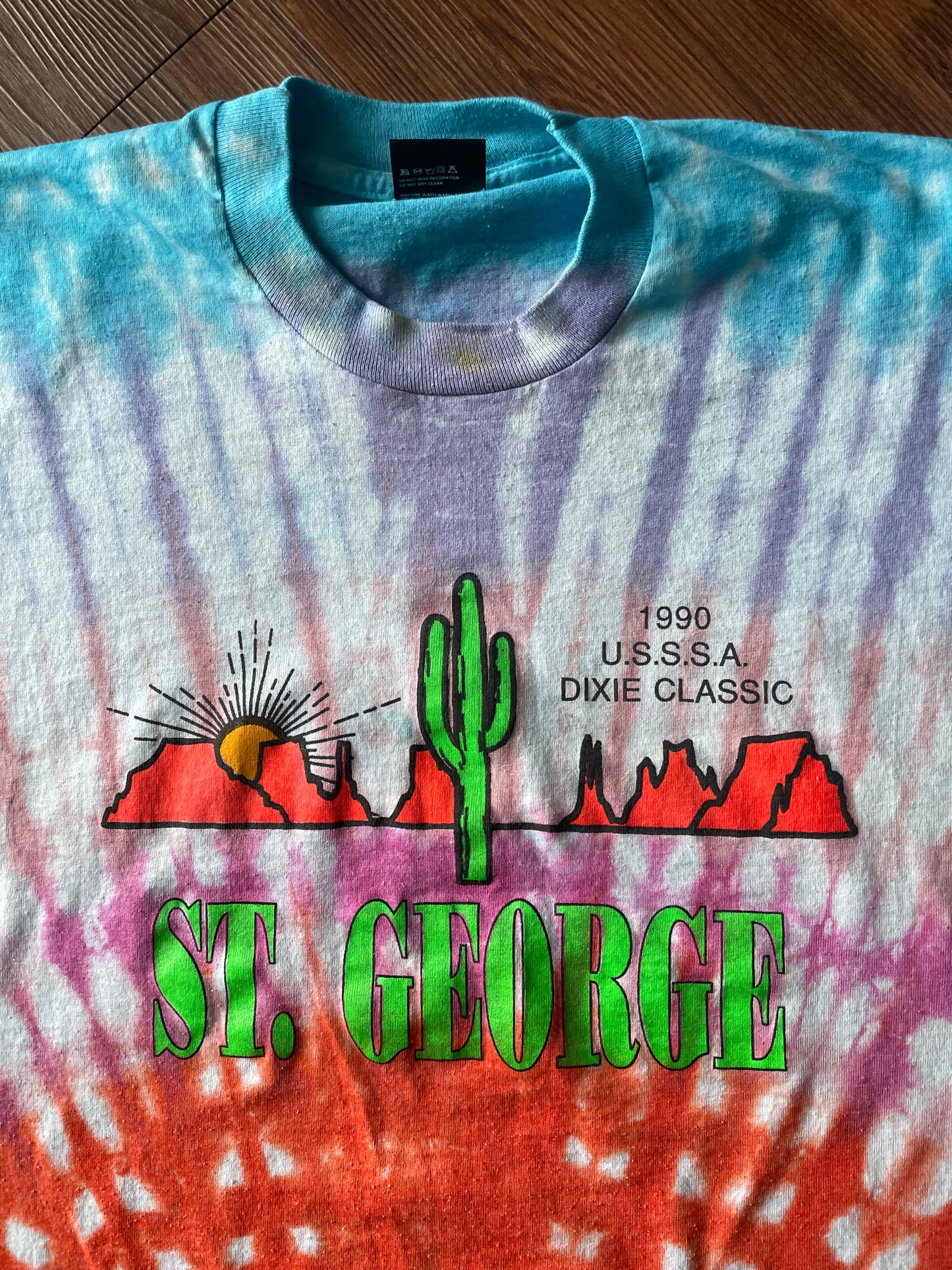 LARGE Vintage 1990 USSSA Dixie Classic Handmade Tie Dye T-Shirt | One-Of-a-Kind Sunrise Pleated Saint George, Utah Short Sleeve