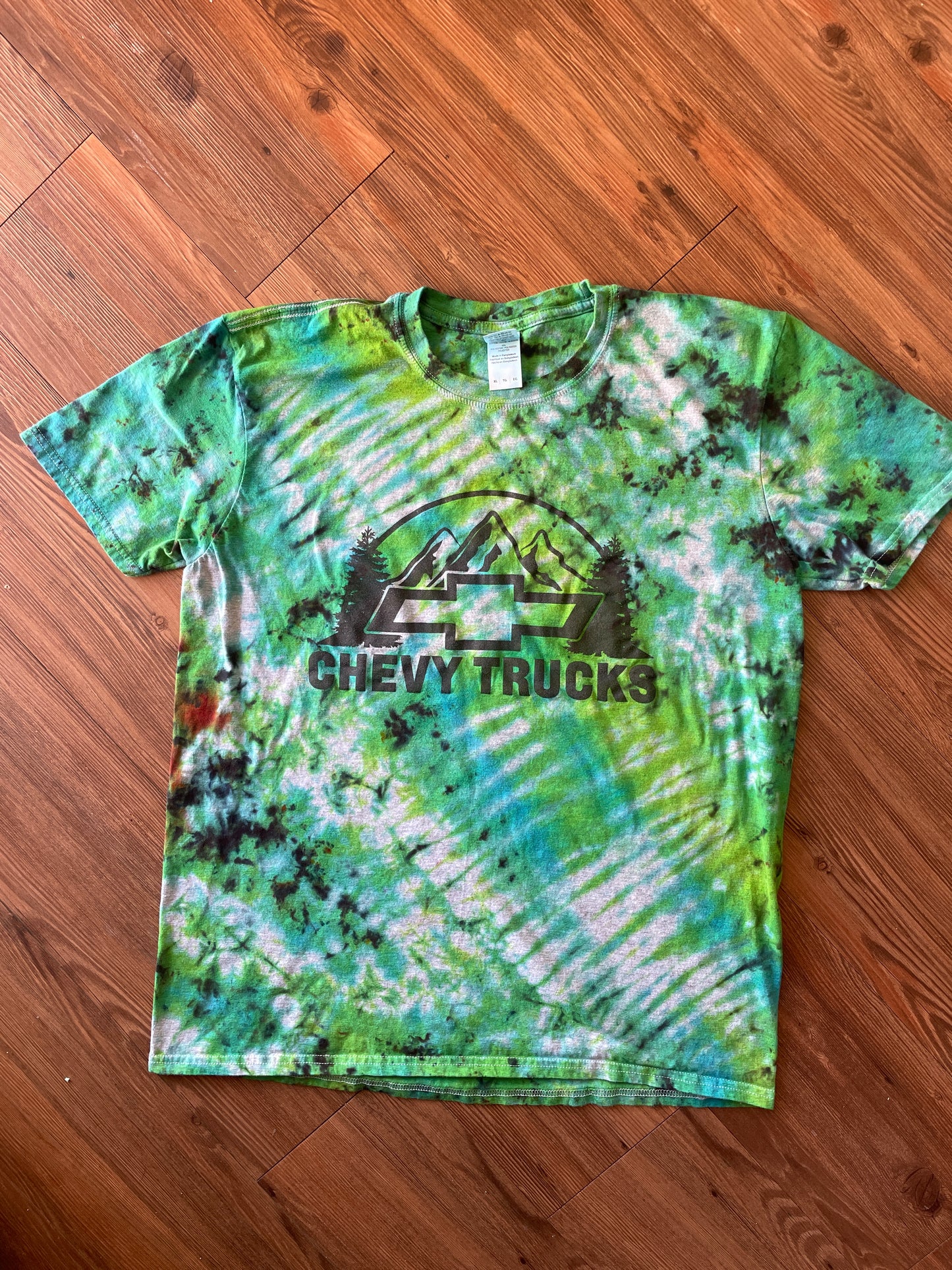 XL Men’s Chevy Trucks Handmade Tie Dye T-Shirt | One-Of-a-Kind Shades of Green Grunge Short Sleeve