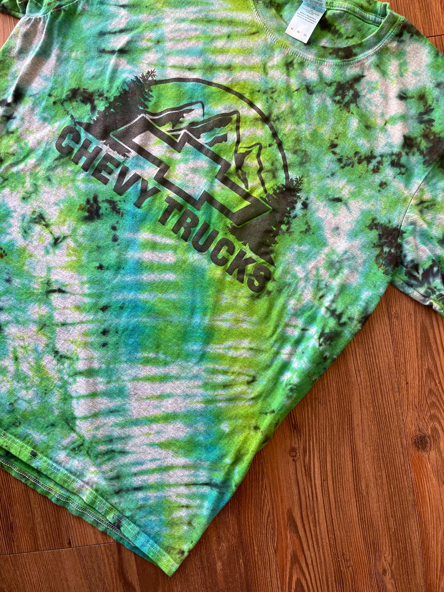 XL Men’s Chevy Trucks Handmade Tie Dye T-Shirt | One-Of-a-Kind Shades of Green Grunge Short Sleeve