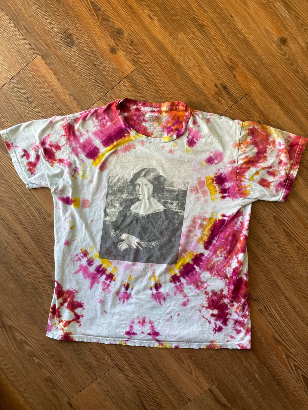 LARGE Unisex Princess Leia Mona Lisa Handmade Tie Dye T-Shirt | One-Of-A-Kind Star Wars Short Sleeve Tee