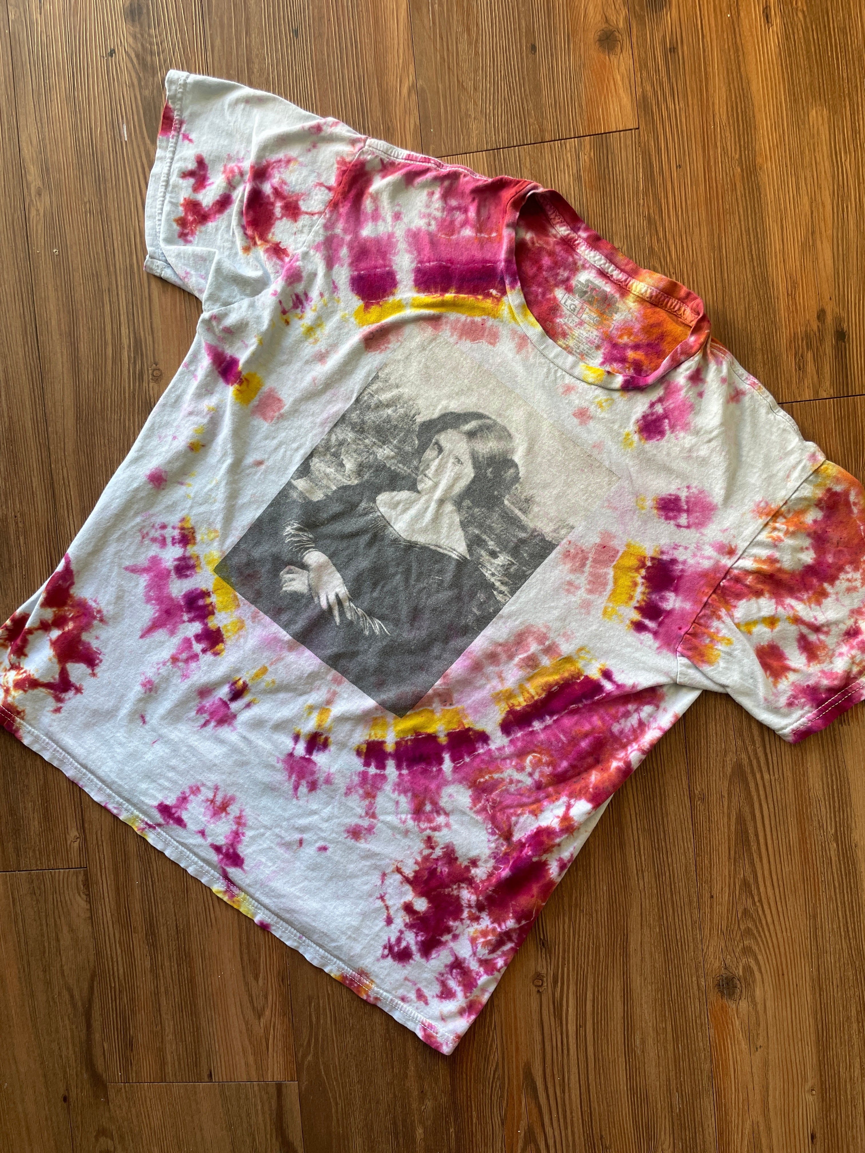 LARGE Unisex Princess Leia Mona Lisa Handmade Tie Dye T-Shirt | One-Of-A-Kind Star Wars Short Sleeve Tee