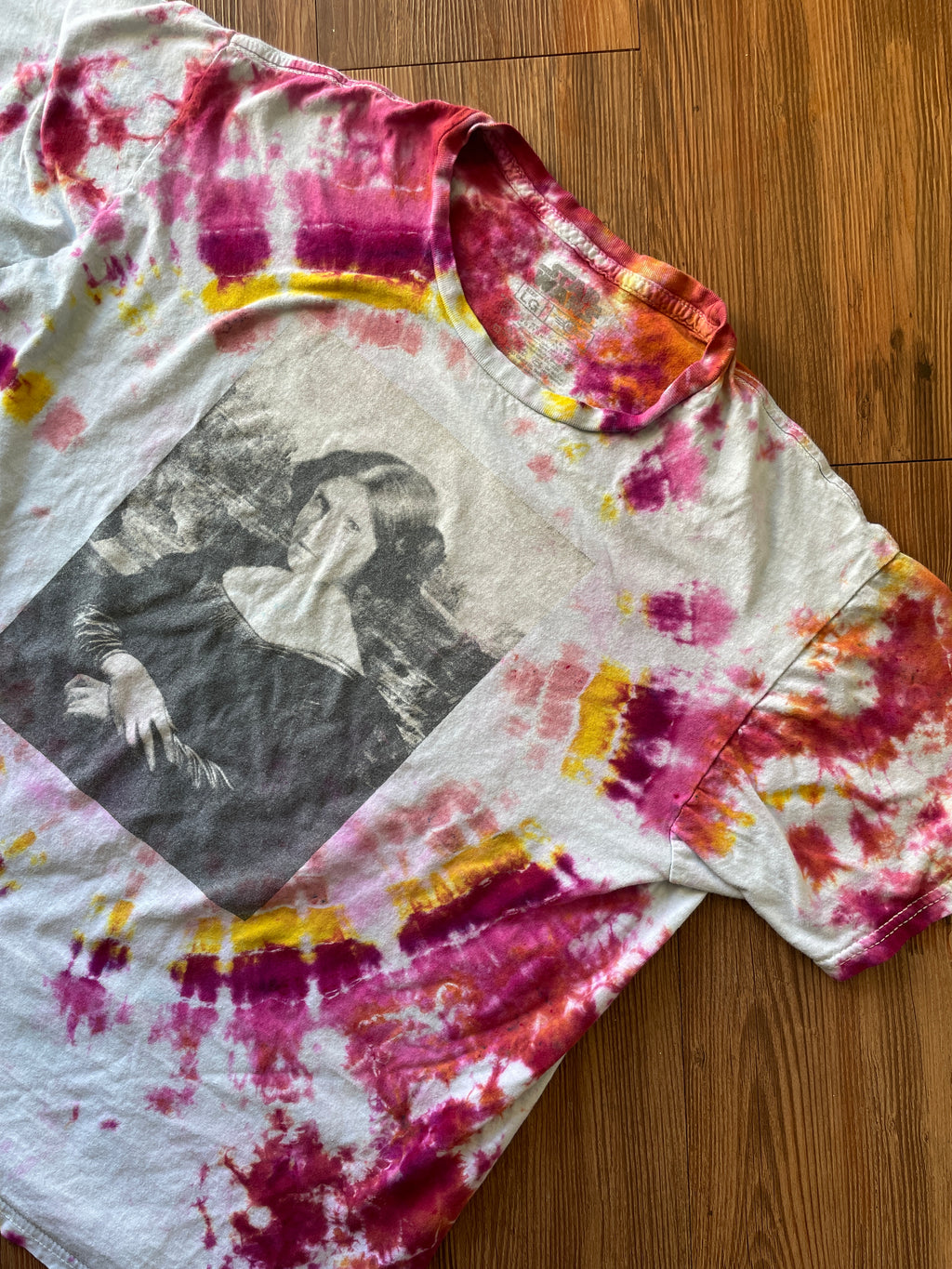 LARGE Unisex Princess Leia Mona Lisa Handmade Tie Dye T-Shirt | One-Of-A-Kind Star Wars Short Sleeve Tee