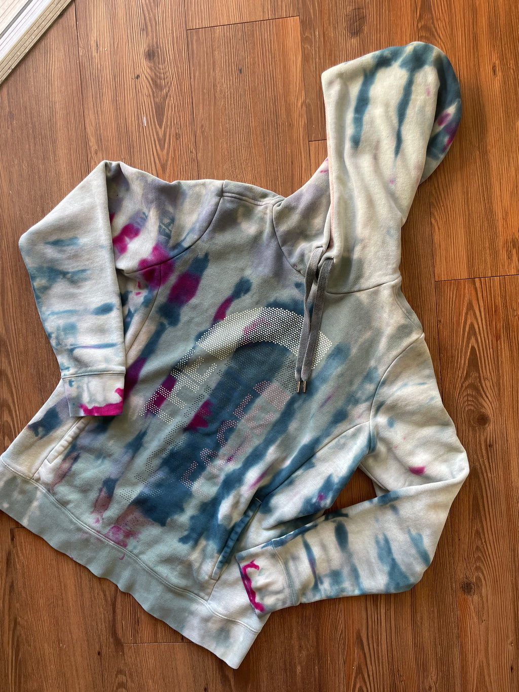 LARGE Women’s The North Face Half Dome Handmade Tie Dye Hoodie | Mint Green and Blue Pleated Long Sleeve