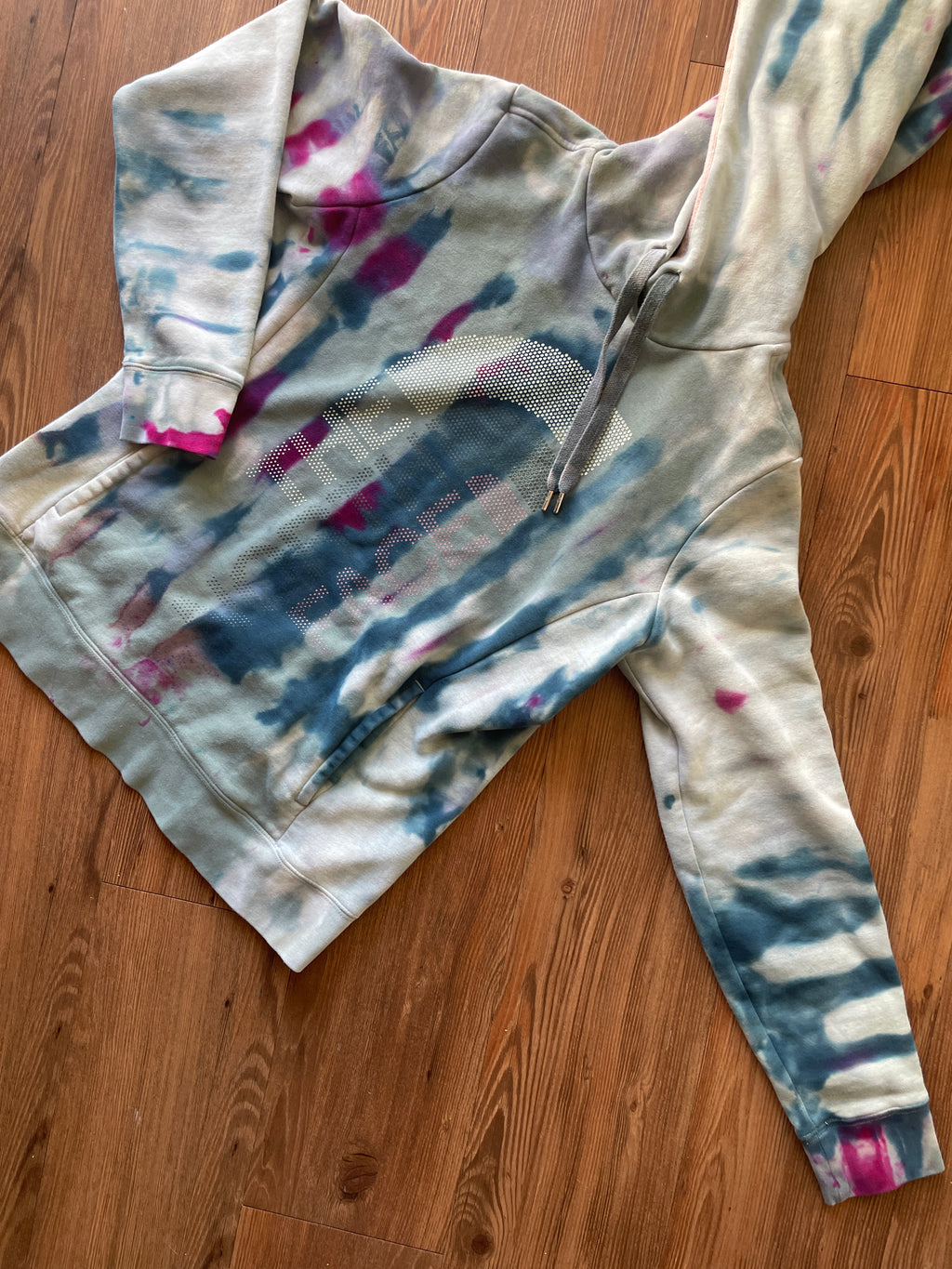 LARGE Women’s The North Face Half Dome Handmade Tie Dye Hoodie | Mint Green and Blue Pleated Long Sleeve