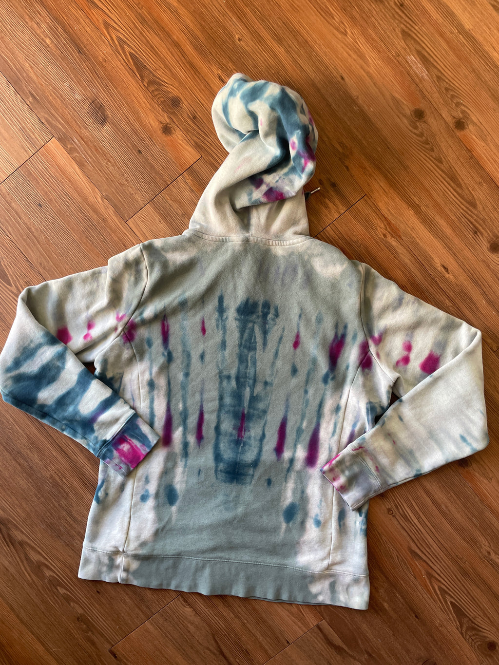 LARGE Women’s The North Face Half Dome Handmade Tie Dye Hoodie | Mint Green and Blue Pleated Long Sleeve