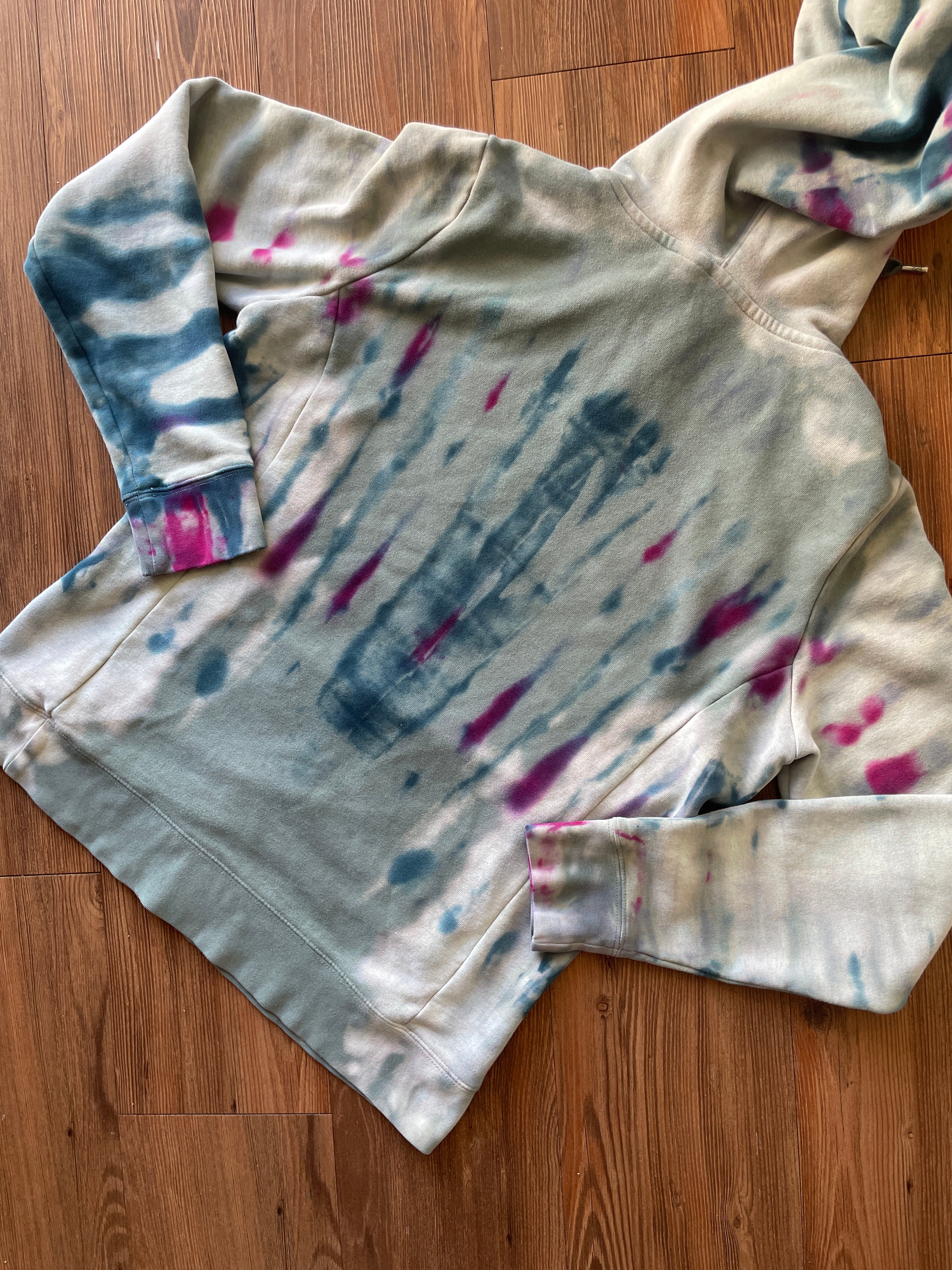 LARGE Women’s The North Face Half Dome Handmade Tie Dye Hoodie | Mint Green and Blue Pleated Long Sleeve