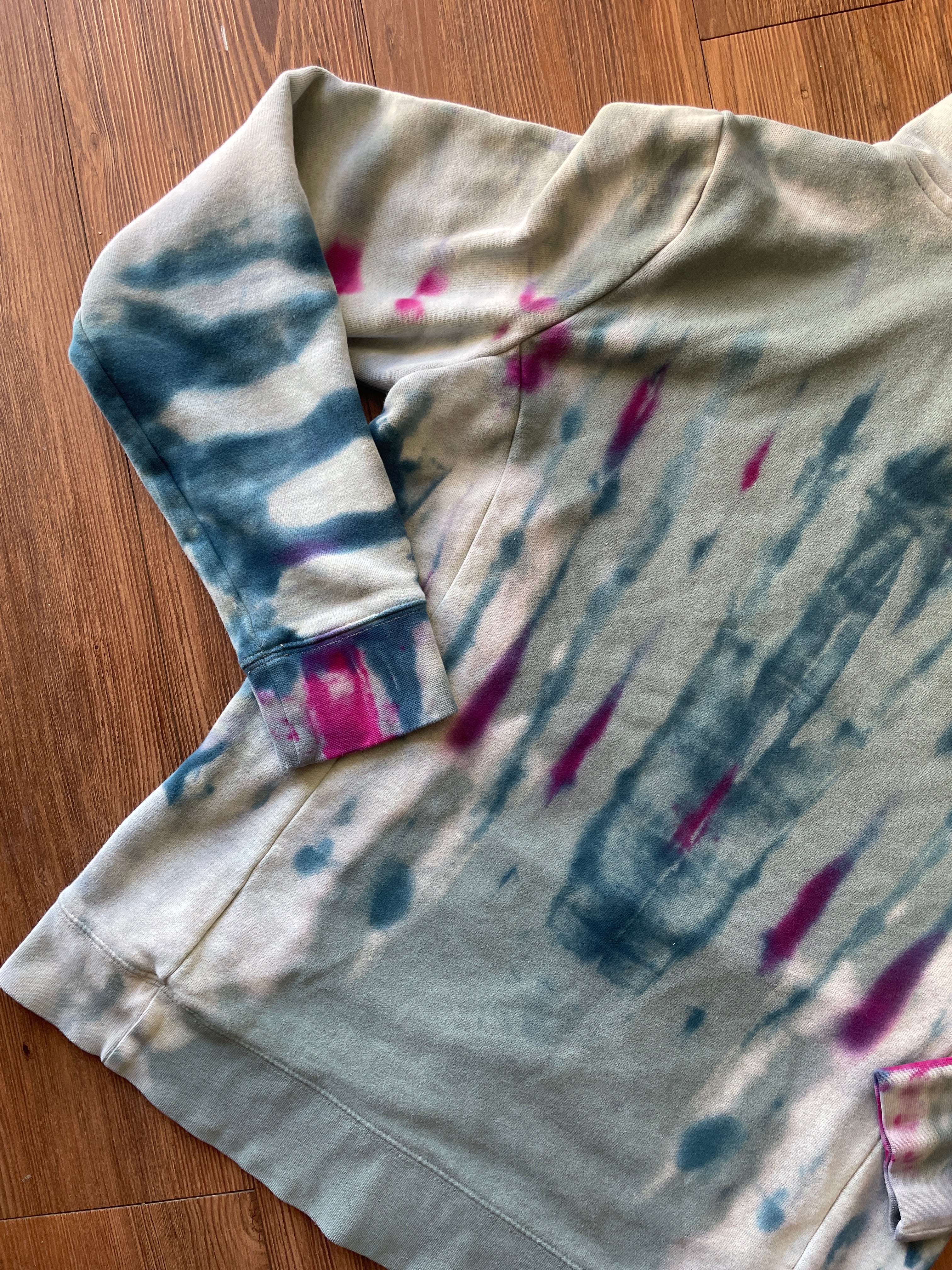 LARGE Women’s The North Face Half Dome Handmade Tie Dye Hoodie | Mint Green and Blue Pleated Long Sleeve