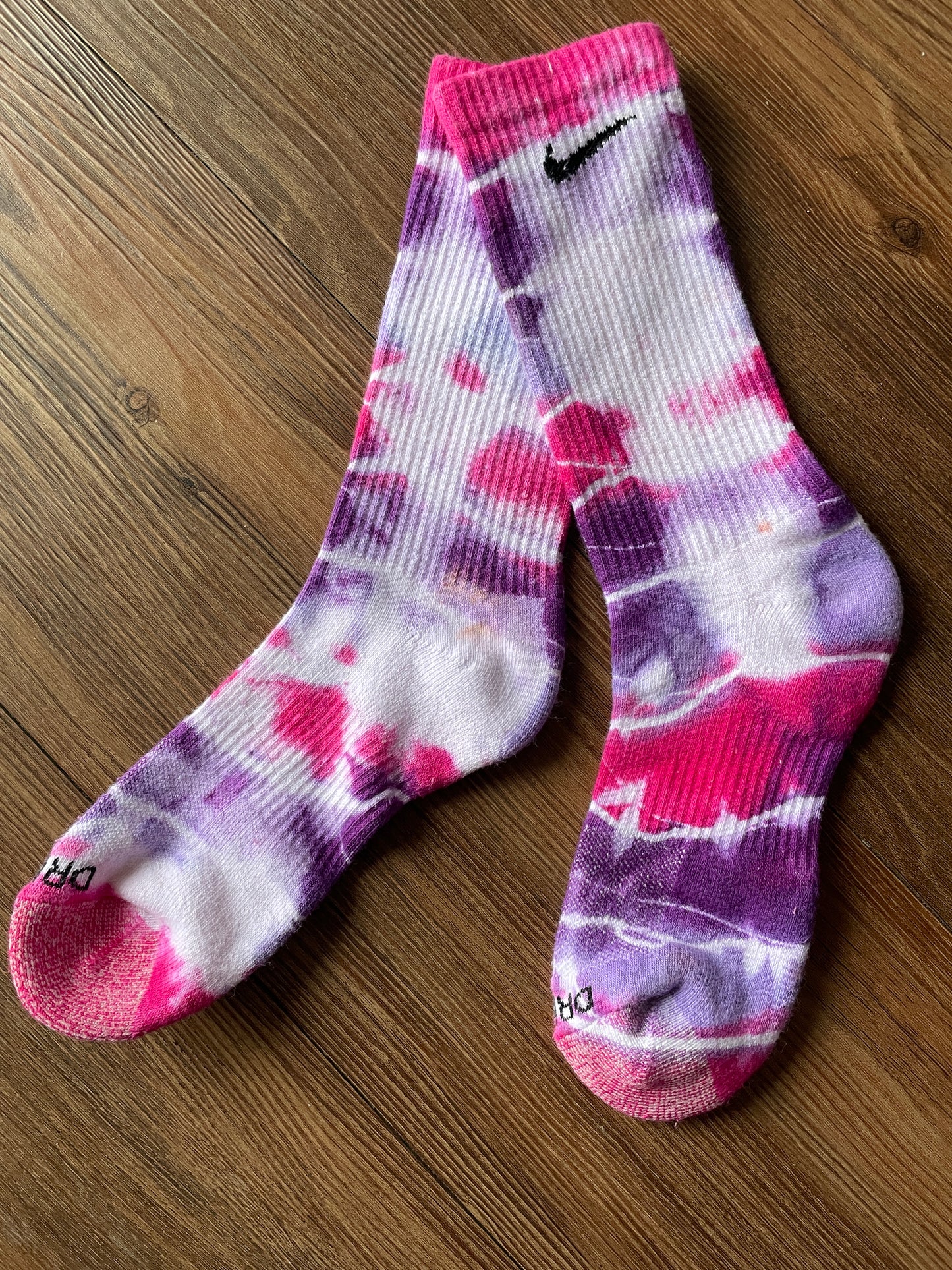 Purple and Pink Tie Dye Nike Dri-FIT Everyday Plus Training Socks - Size Medium (Men's 6-8/Women's 7-10)