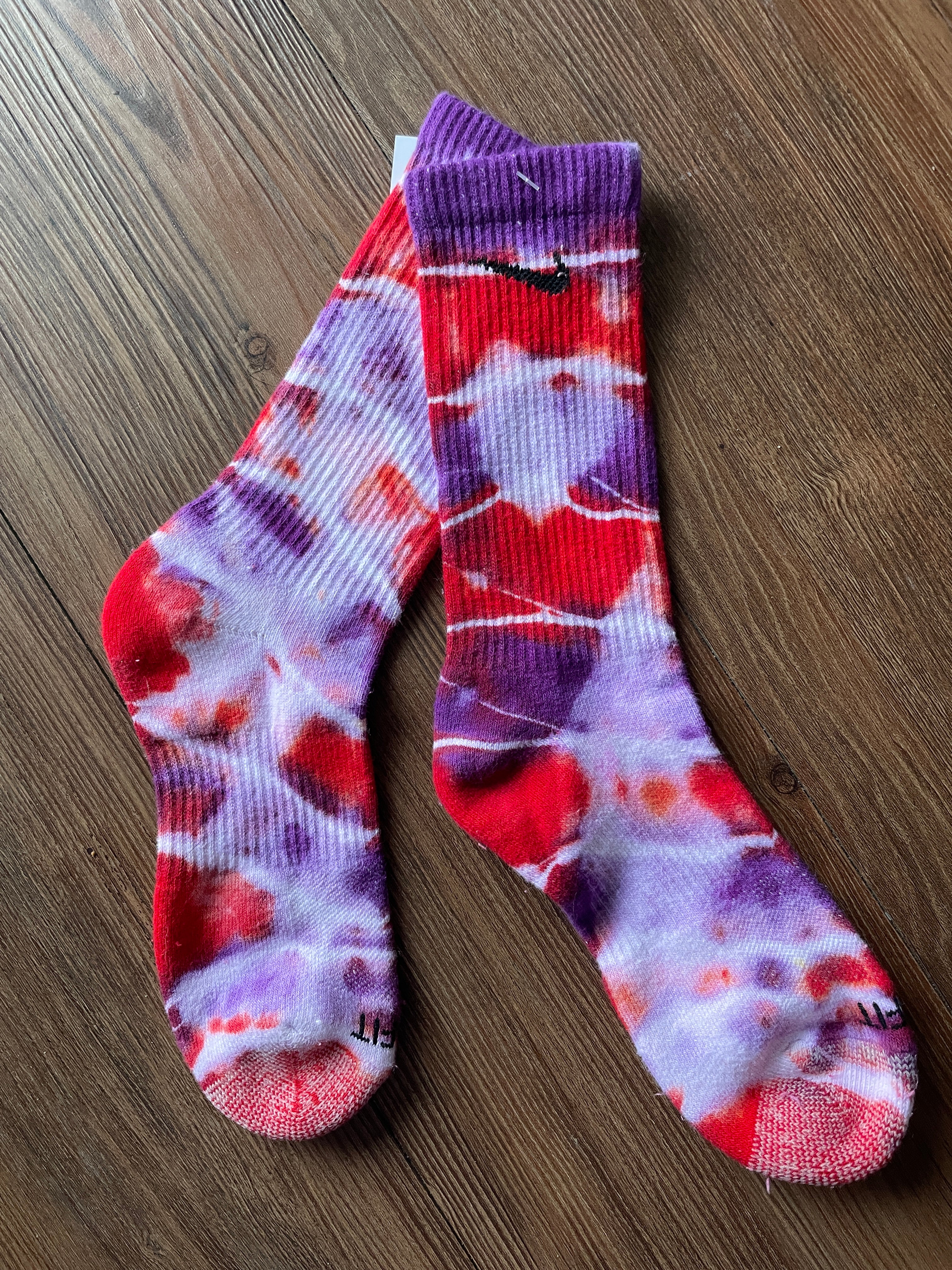 Purple, Red, and White Tie Dye Nike Dri-FIT Everyday Plus Training Socks - Size Medium (Men's 6-8/Women's 7-10)