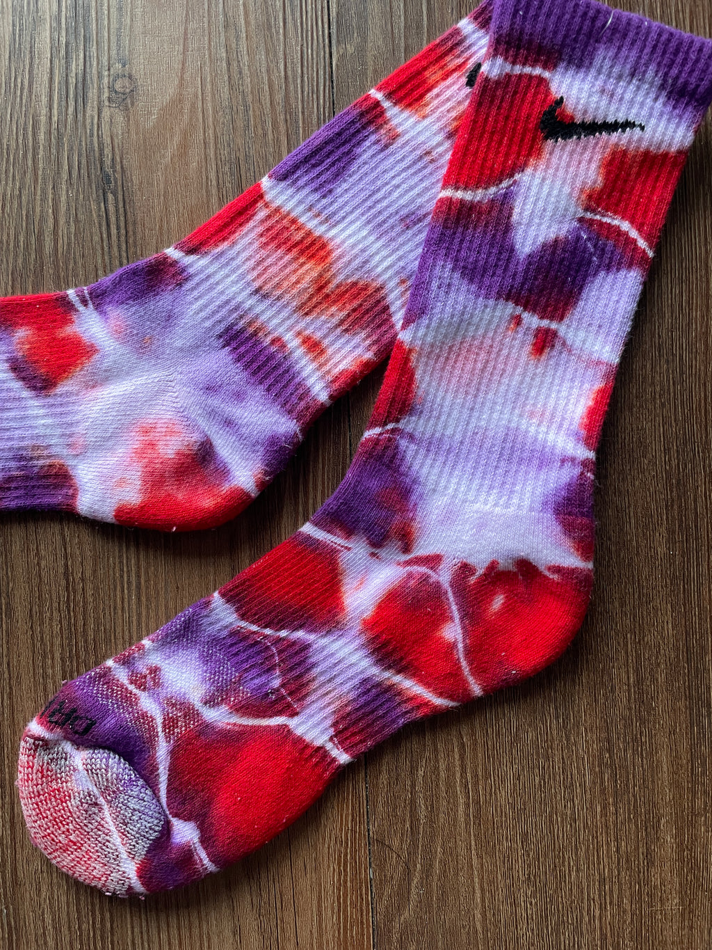 Purple, Red, and White Tie Dye Nike Dri-FIT Everyday Plus Training Socks - Size Medium (Men's 6-8/Women's 7-10)