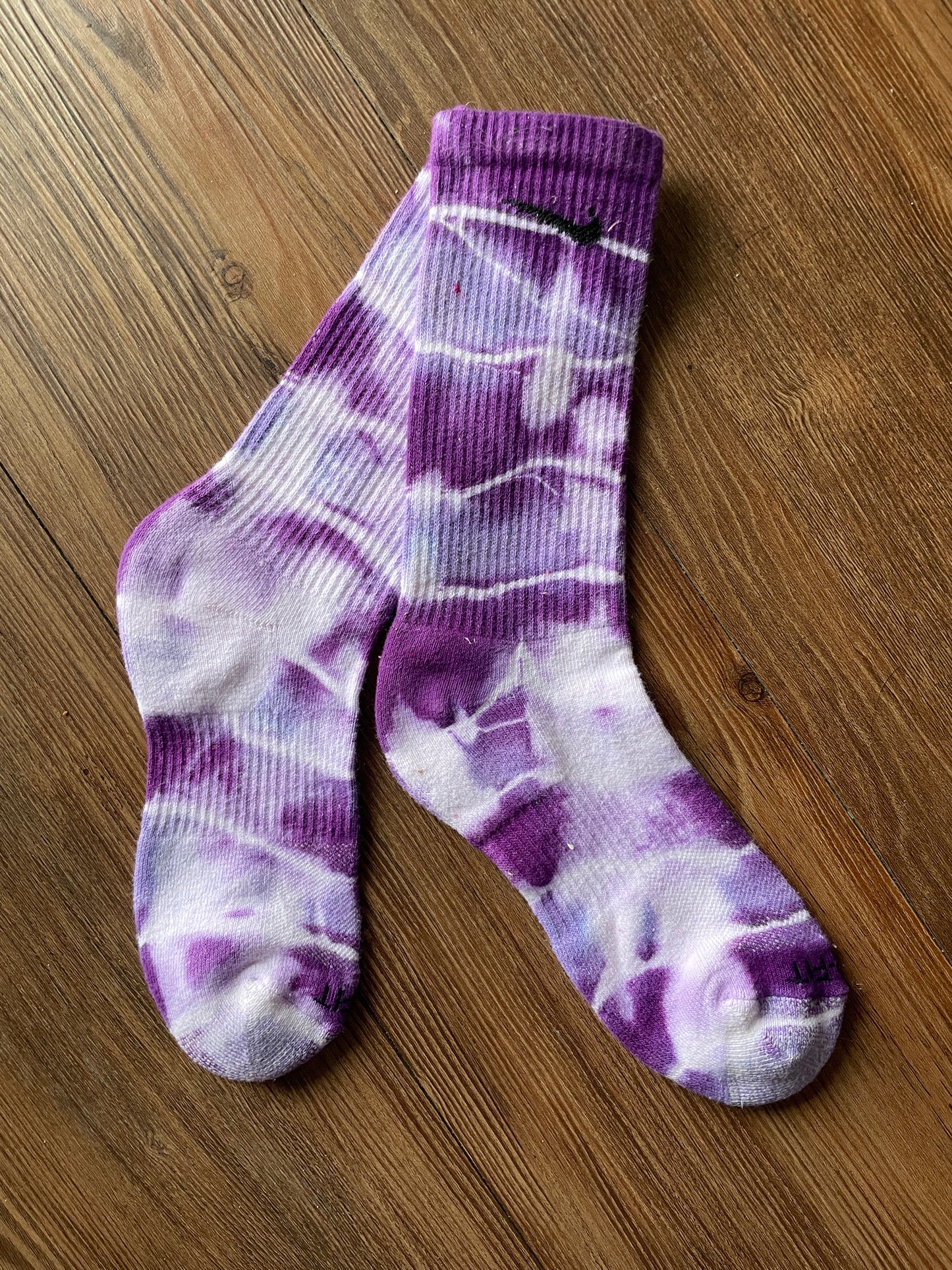 Shades of Purple Tie Dye Nike Dri-FIT Everyday Plus Training Socks - Size Medium (Men's 6-8/Women's 7-10)