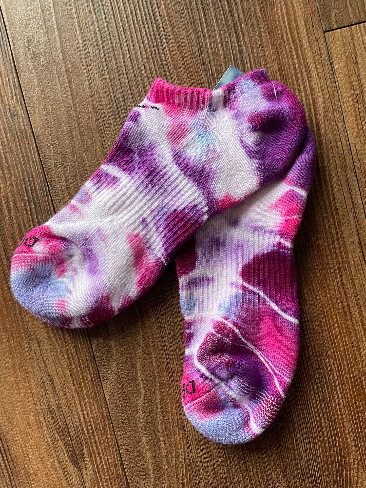 Pink, Purple, and White Tie Dye Nike Dri-FIT Everyday Plus Ankle Socks - Size Medium (Men's 6-8/Women's 7-10)