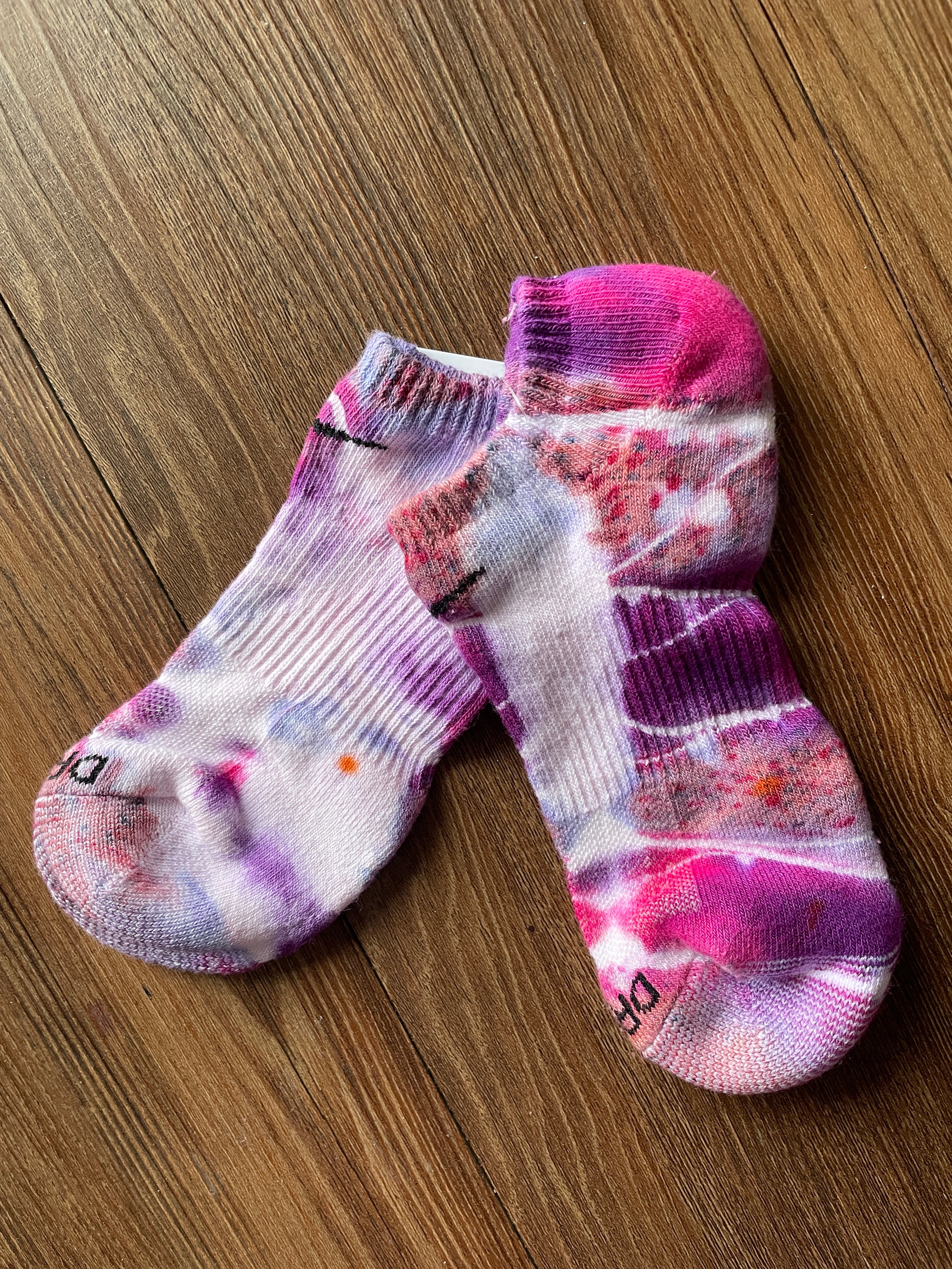 Pastel Purple, Pink, and White Tie Dye Nike Dri-FIT Everyday Plus Ankle Socks - Size Medium (Men's 6-8/Women's 7-10)