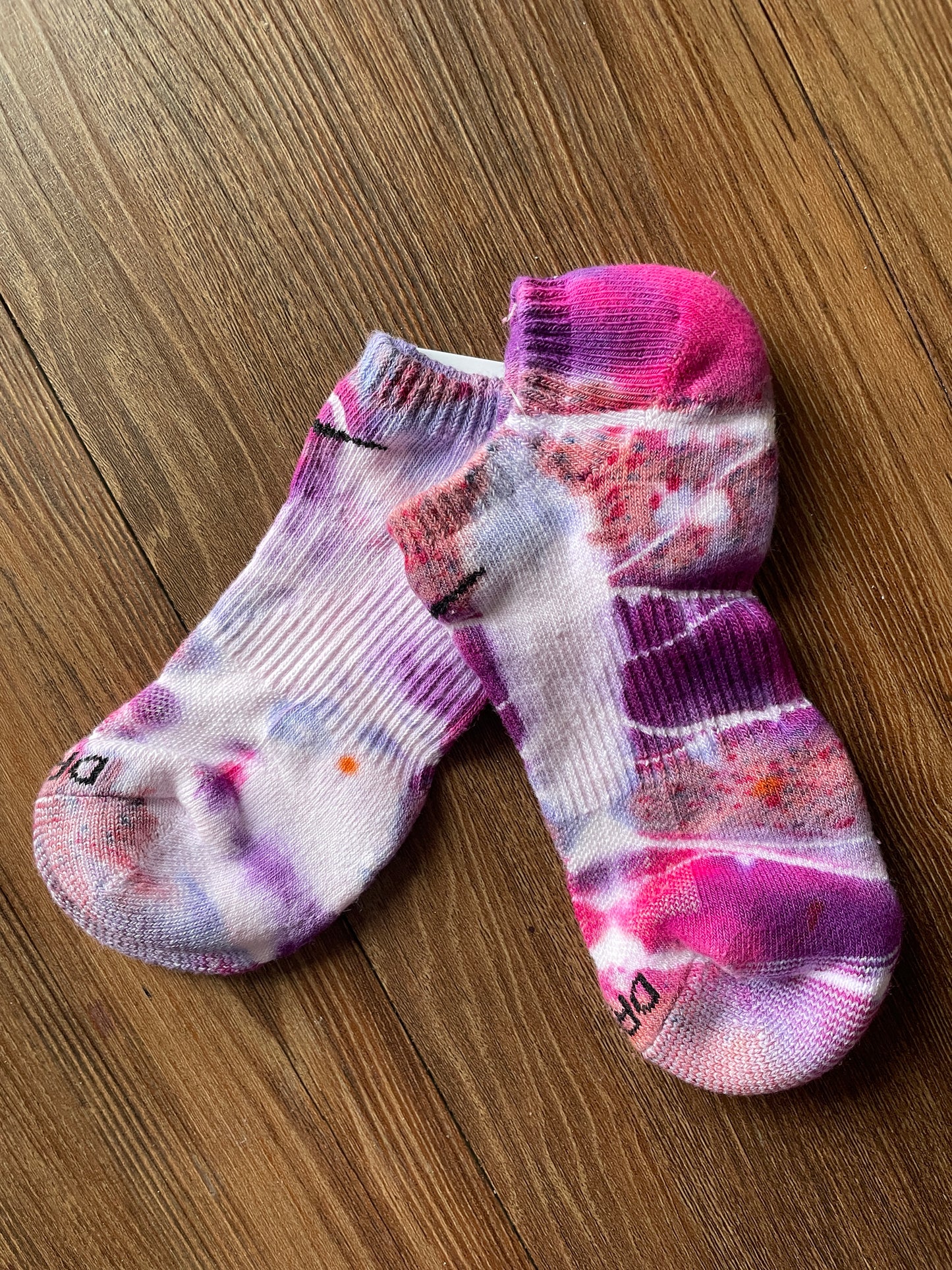 Pastel Purple, Pink, and White Tie Dye Nike Dri-FIT Everyday Plus Ankle Socks - Size Medium (Men's 6-8/Women's 7-10)