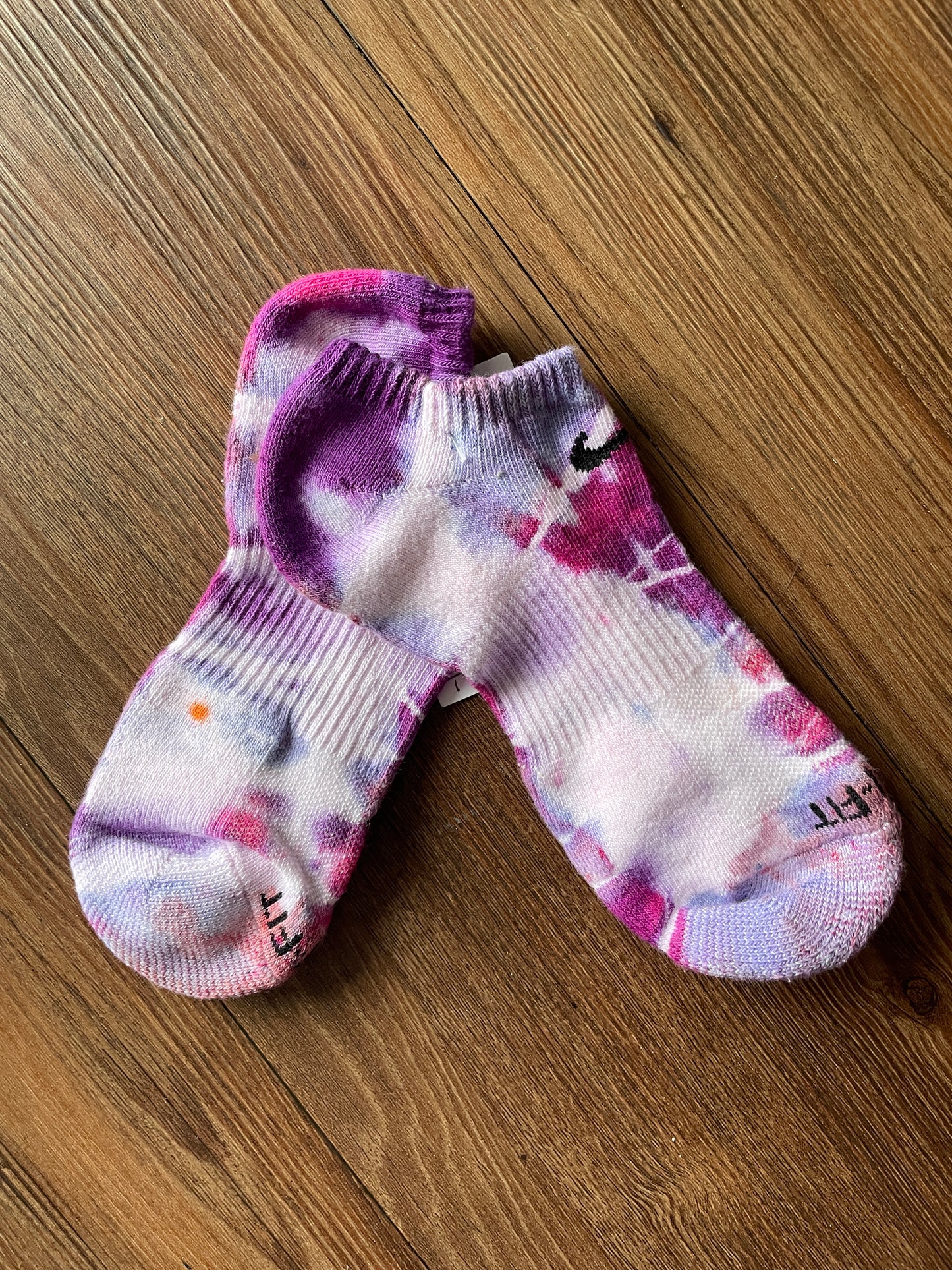 Pastel Purple, Pink, and White Tie Dye Nike Dri-FIT Everyday Plus Ankle Socks - Size Medium (Men's 6-8/Women's 7-10)