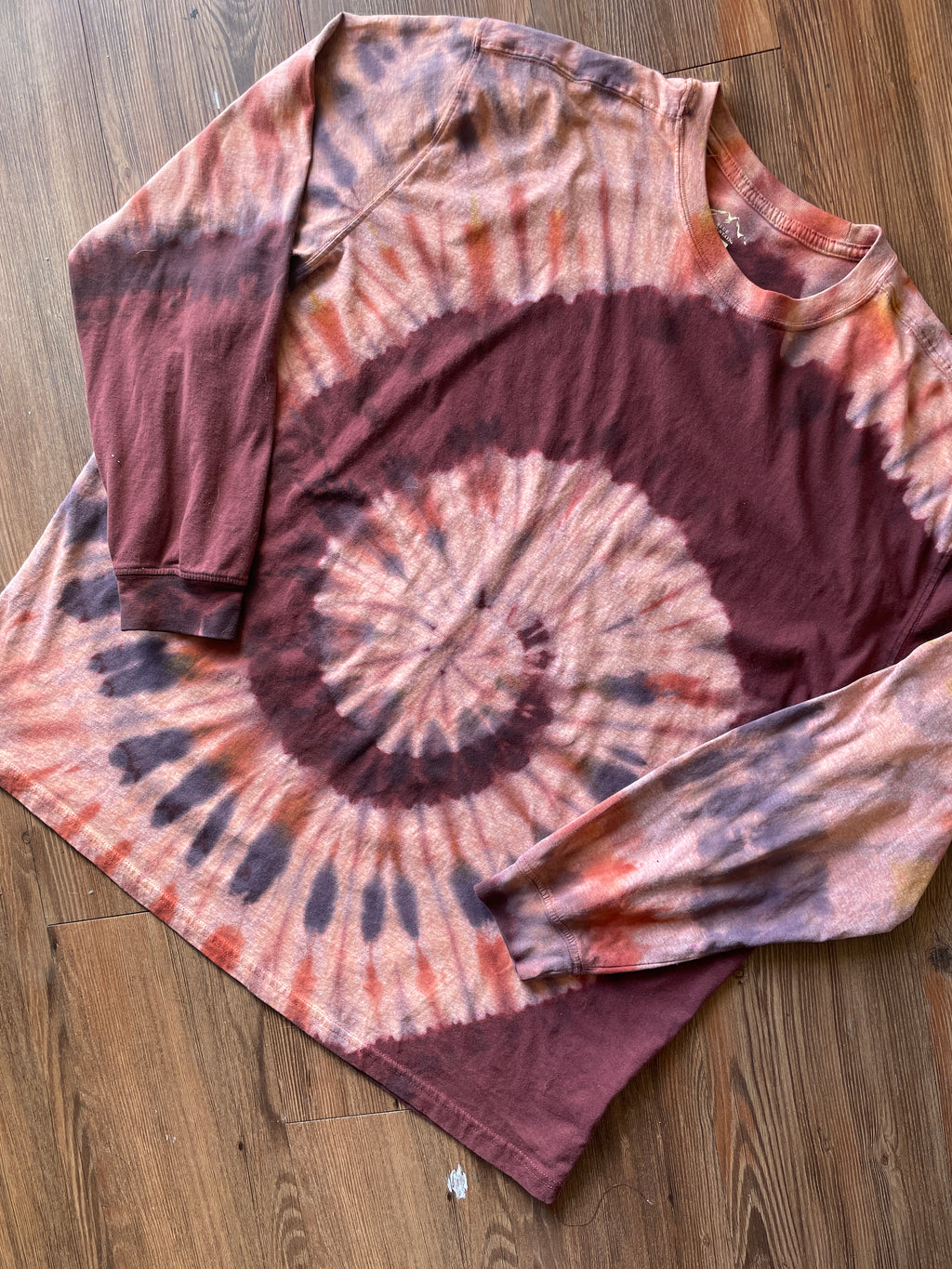 2XL Men’s Maroon and Orange Spiral Handmade Reverse Tie Dye T-Shirt | One-Of-a-Kind Warm Toned Long Sleeve