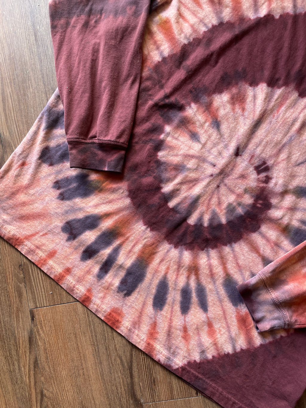 2XL Men’s Maroon and Orange Spiral Handmade Reverse Tie Dye T-Shirt | One-Of-a-Kind Warm Toned Long Sleeve