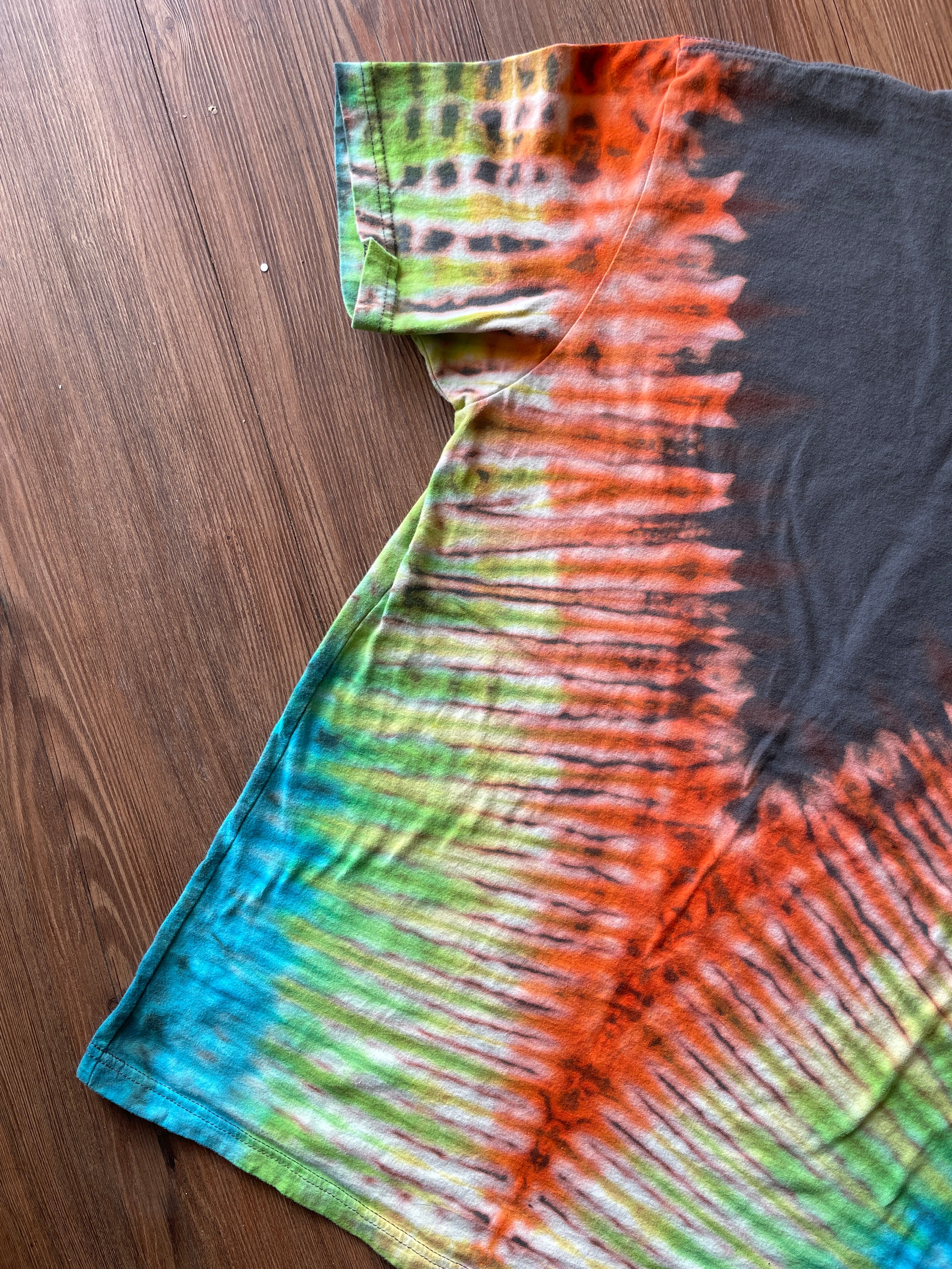 MEDIUM Men’s Psychedelic Lady Head Handmade Tie Dye T-Shirt | One-Of-a-Kind Neon Orange and Gray Short Sleeve