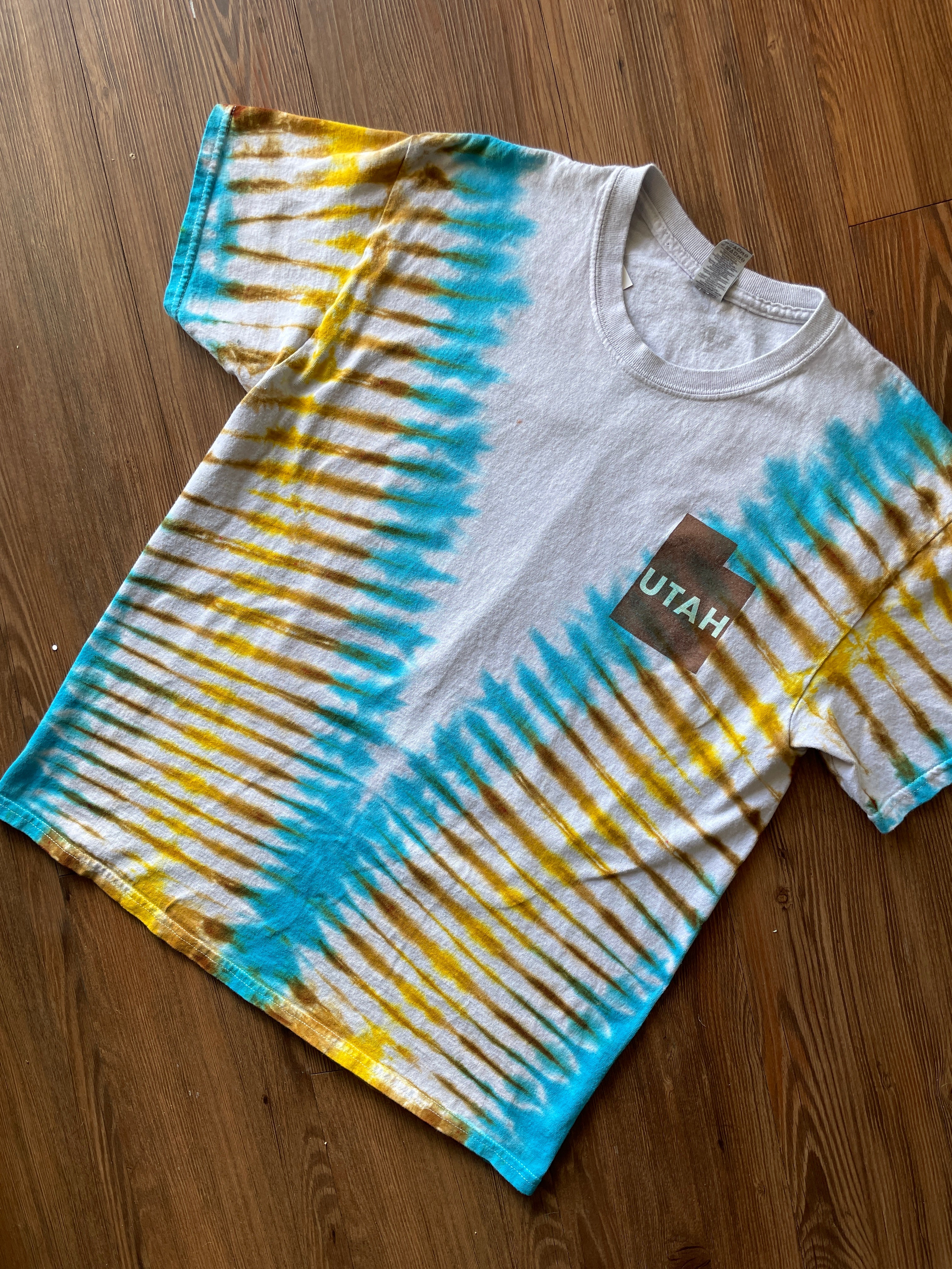 LARGE Men’s Utah Desert Doublesided Handmade Tie Dye T-Shirt | One-Of-a-Kind White, Blue, and Brown PleatedShort Sleeve