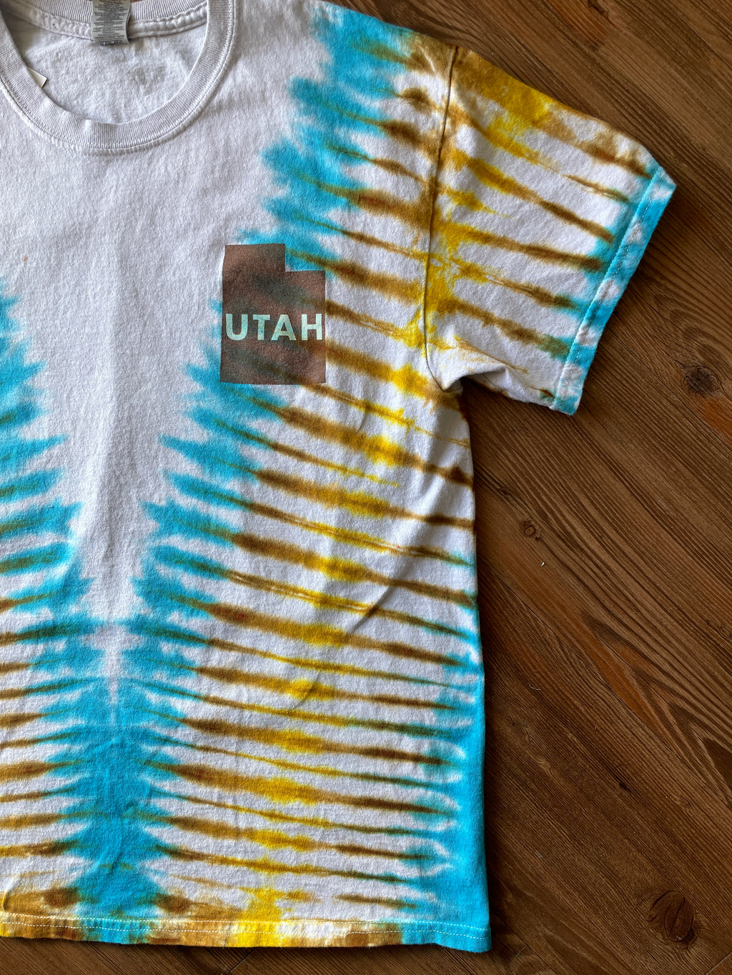 LARGE Men’s Utah Desert Doublesided Handmade Tie Dye T-Shirt | One-Of-a-Kind White, Blue, and Brown PleatedShort Sleeve