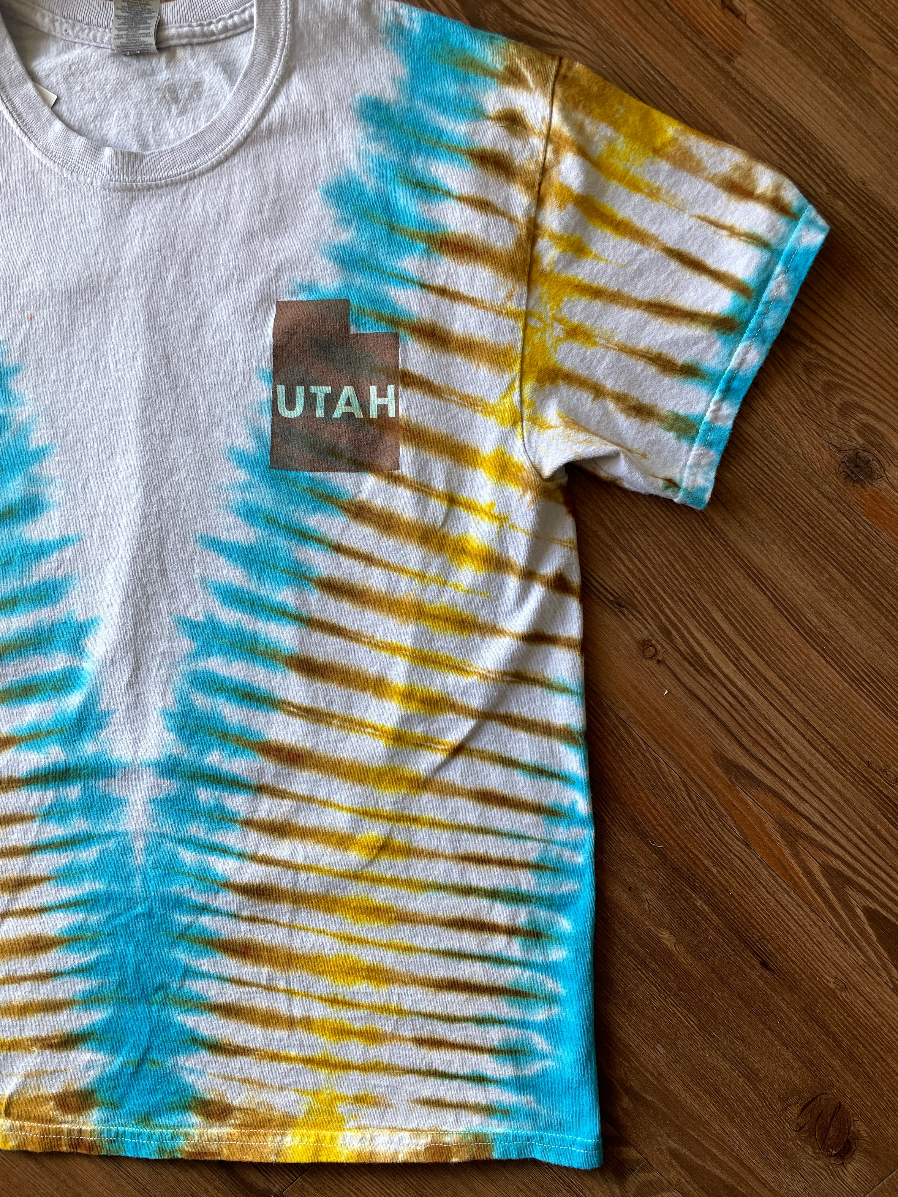 LARGE Men’s Utah Desert Doublesided Handmade Tie Dye T-Shirt | One-Of-a-Kind White, Blue, and Brown PleatedShort Sleeve