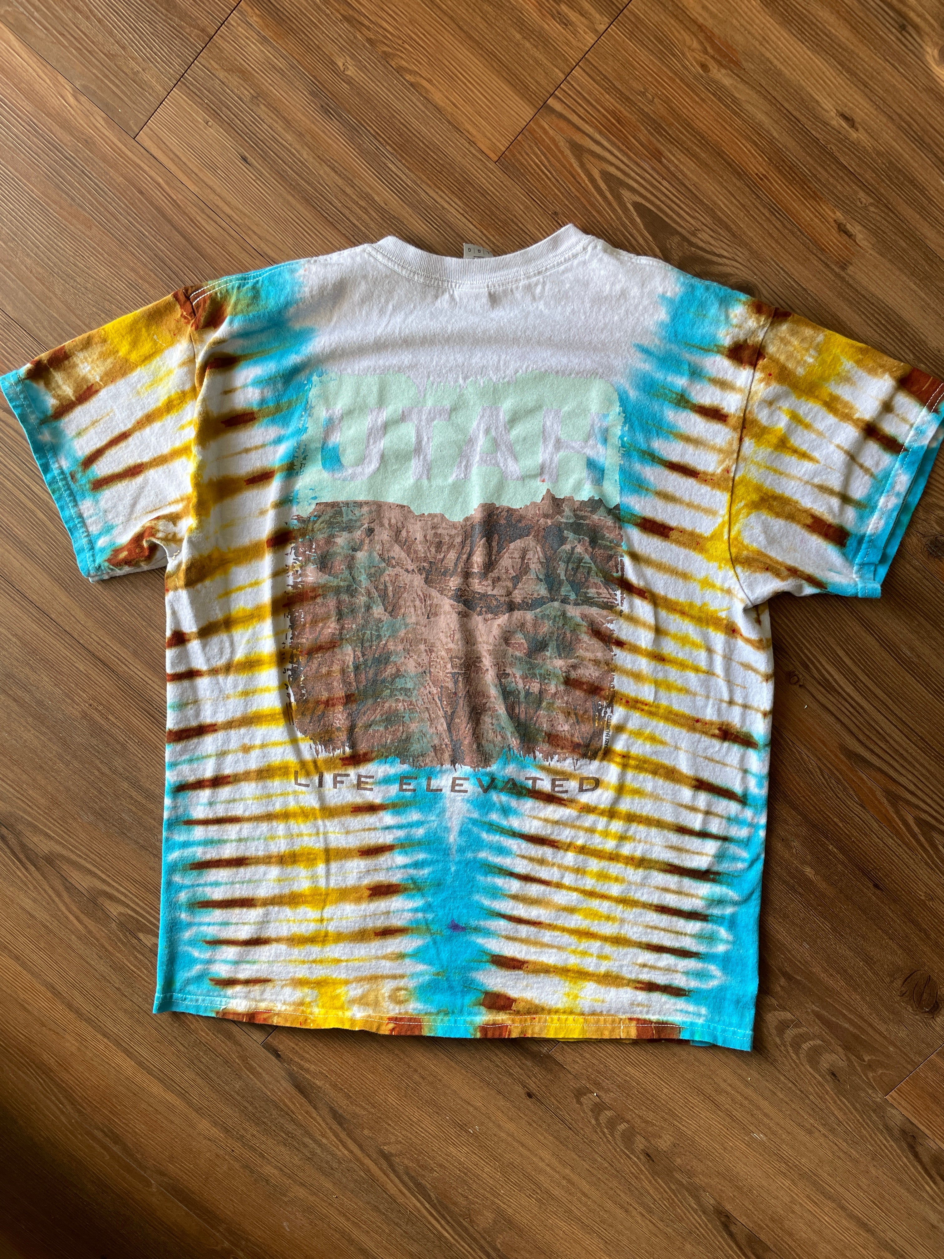LARGE Men’s Utah Desert Doublesided Handmade Tie Dye T-Shirt | One-Of-a-Kind White, Blue, and Brown PleatedShort Sleeve
