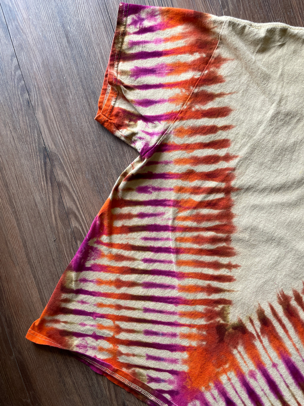 XL Men’s Utah Desert Arch Doublesided Handmade Tie Dye T-Shirt | One-Of-a-Kind Tan, Orange, and Red Short Sleeve