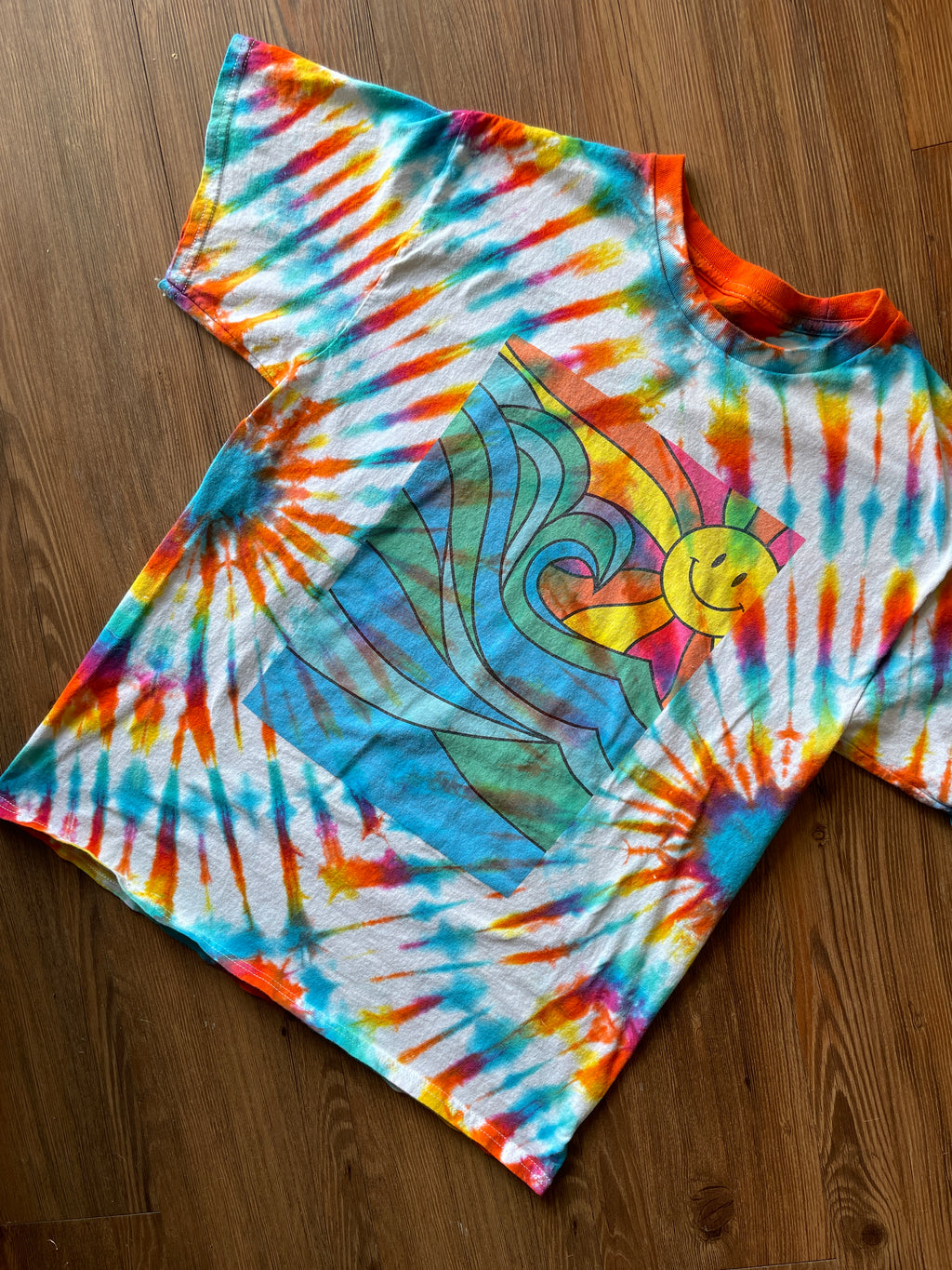 LARGE Men’s Ocean Sunshine Handmade Tie Dye T-Shirt | One-Of-a-Kind Neon Pleated Short Sleeve